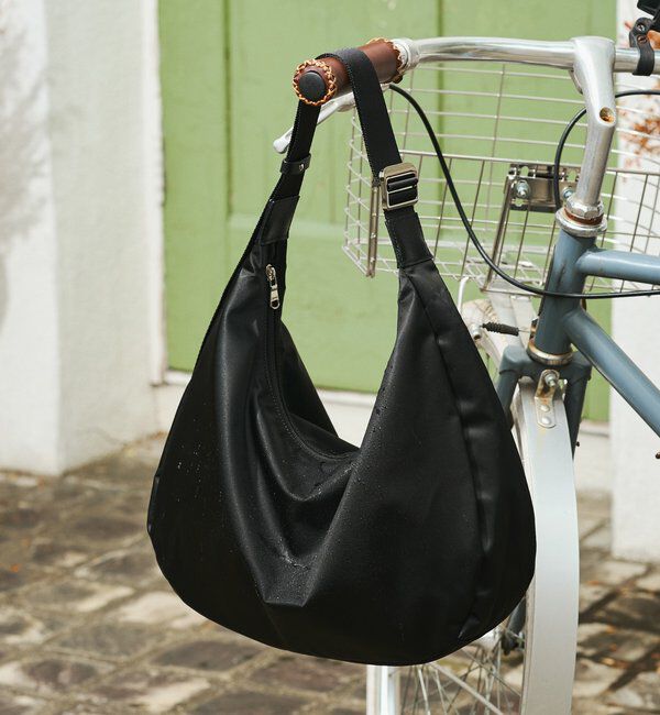  「クラウズナイロンラウンドビッグショルダーバッグ」|ショルダー・メッセンジャー|