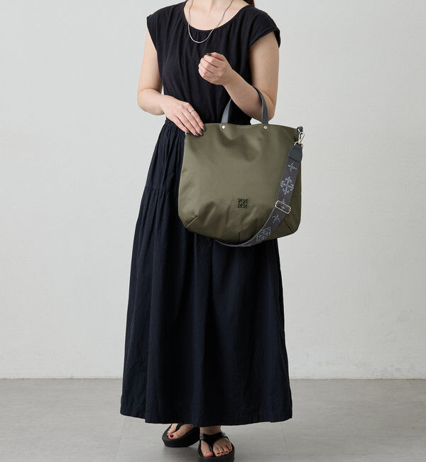  「《WEB限定》スリム2WAYトートバッグ <クラウズナイロン>」|トートバッグ|