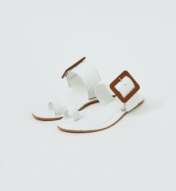 AU BANNISTER「【販売店舗限定】サムホルダーフラットサンダル」|サンダル|ホワイト