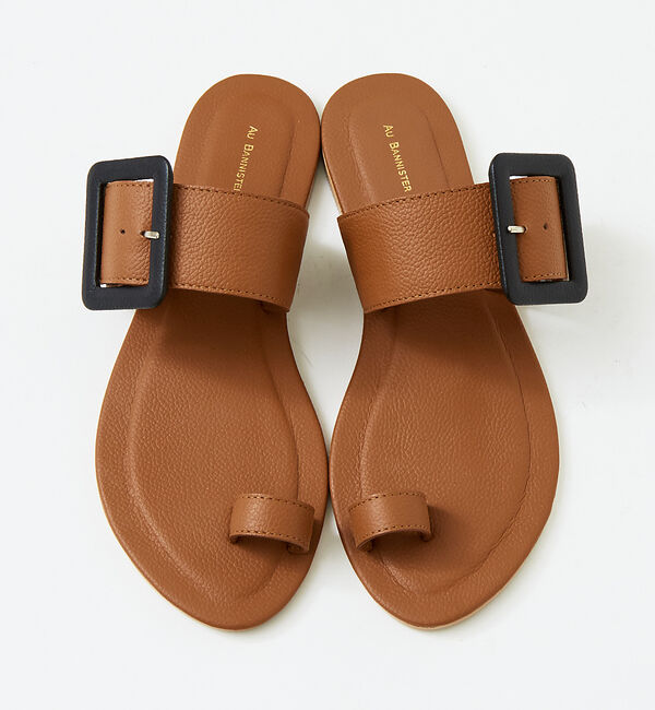 AU BANNISTER「【販売店舗限定】サムホルダーフラットサンダル」|サンダル|