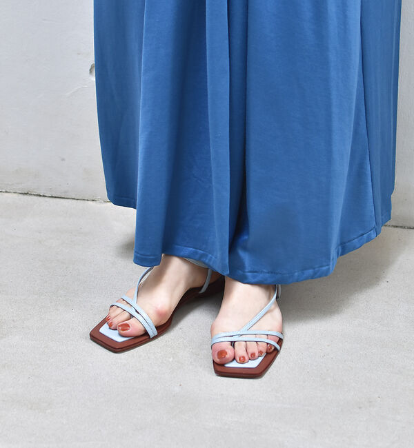 AU BANNISTER「華奢ストラップコンフォートフラットサンダル」|サンダル|