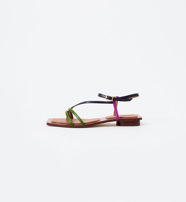 AU BANNISTER「華奢ストラップコンフォートフラットサンダル」|サンダル|