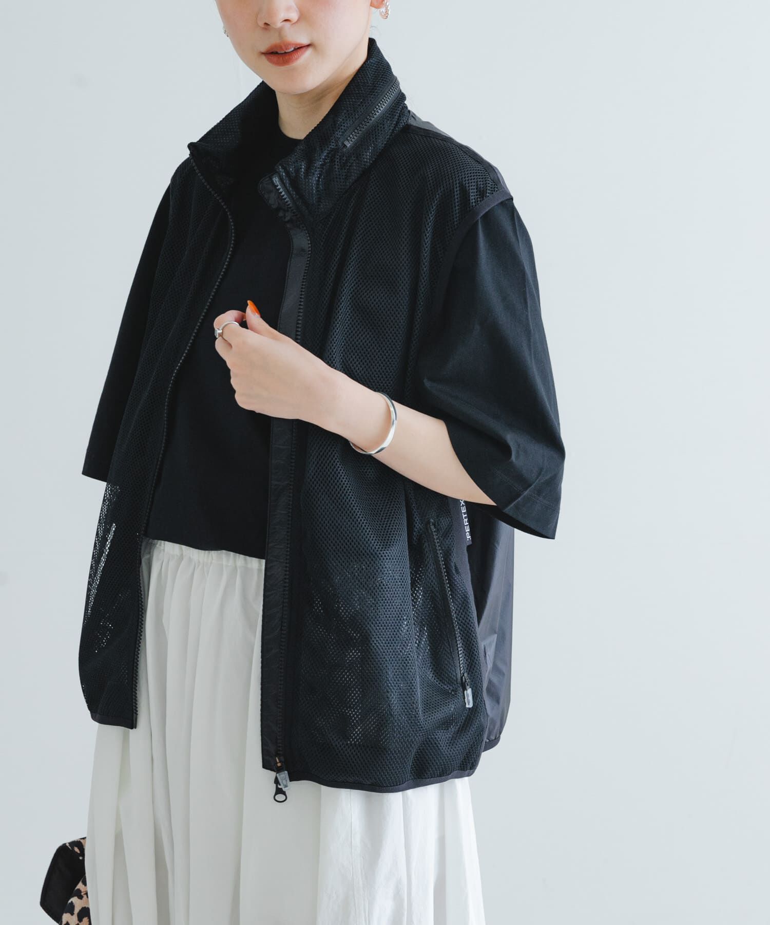 URBAN RESEARCH「MARMOT CAPITAL　PERTEX FLONT MESH VEST」|ノーカラーコート|ブラック