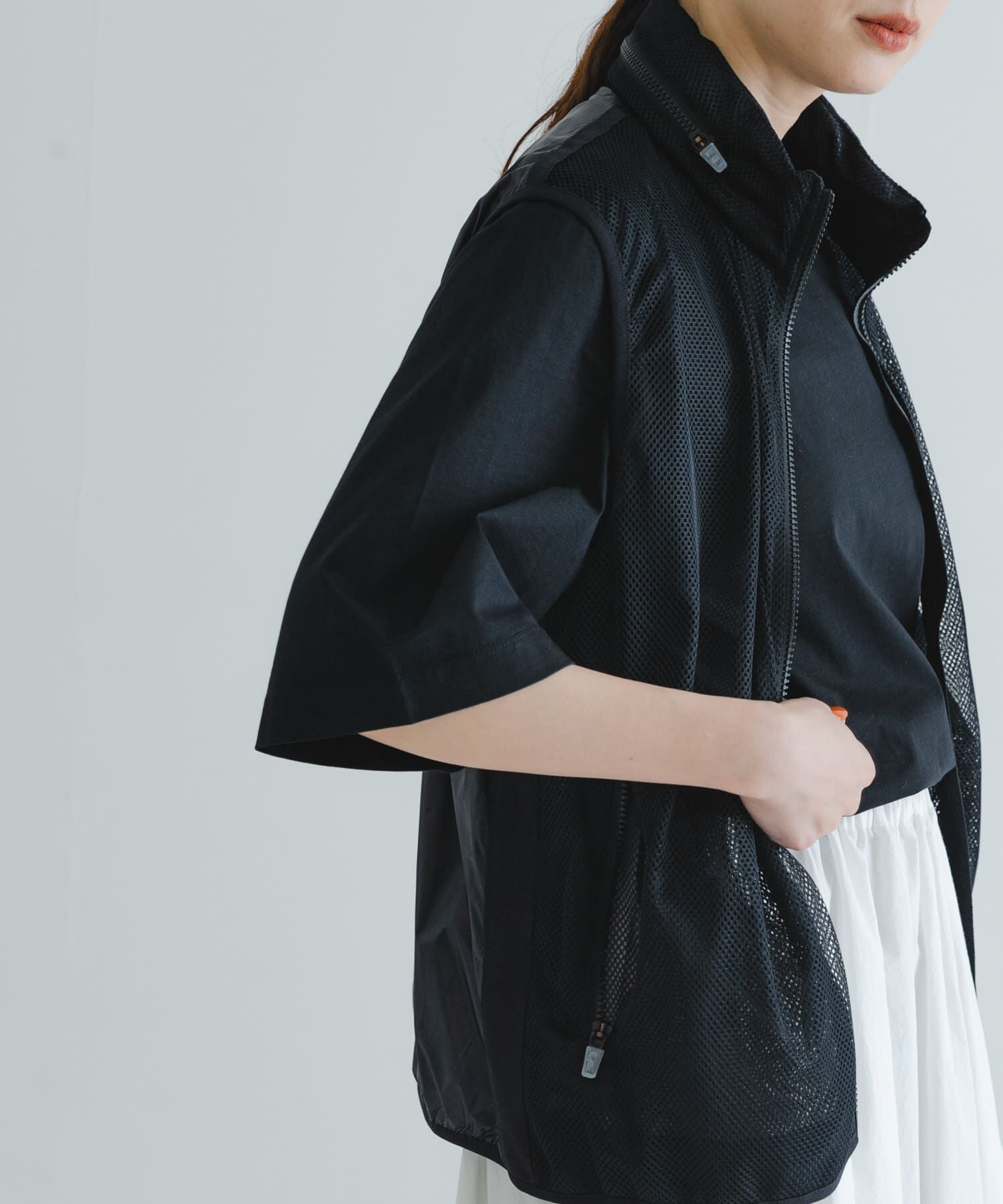 URBAN RESEARCH「MARMOT CAPITAL　PERTEX FLONT MESH VEST」|ノーカラーコート|