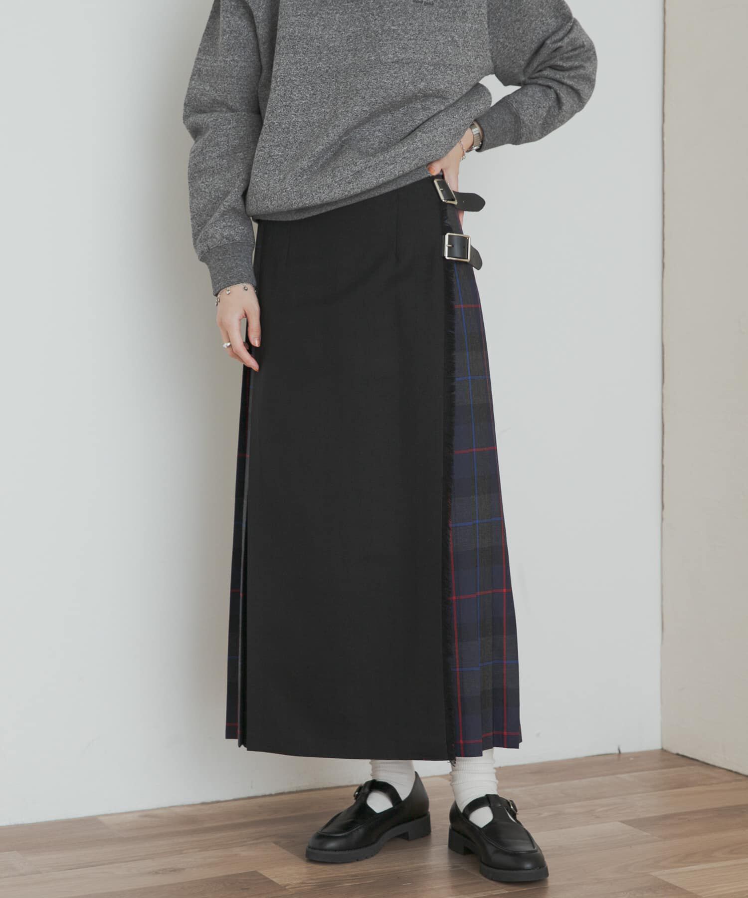 URBAN RESEARCH DOORS「『別注』O&rsquo;NEIL OF DUBLIN&times;DOORS　COMBI QUILT SKIRT」|スカート|