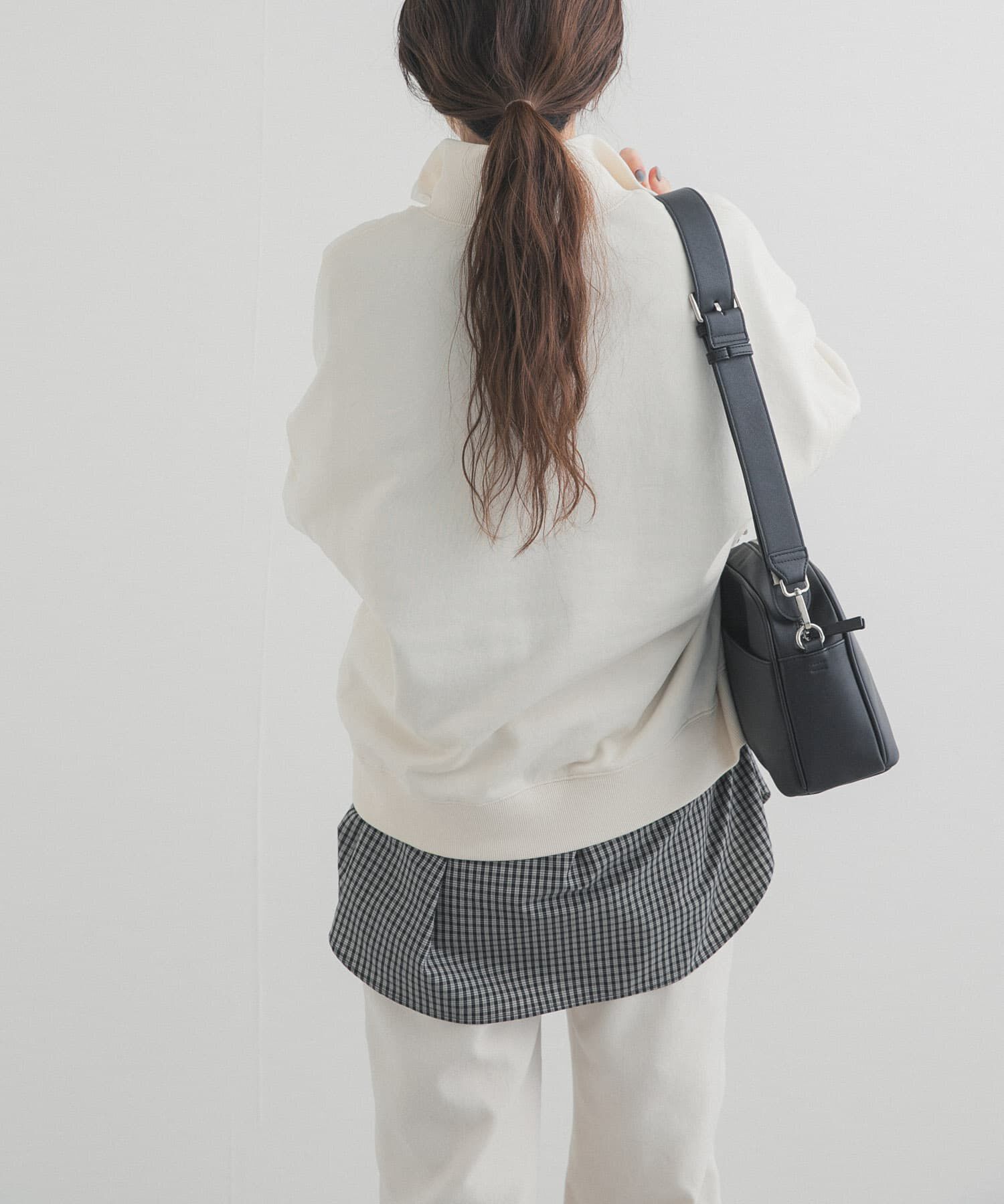 URBAN RESEARCH DOORS「刺繍スタンドカラースウェット」|スウェット・ジャージ|