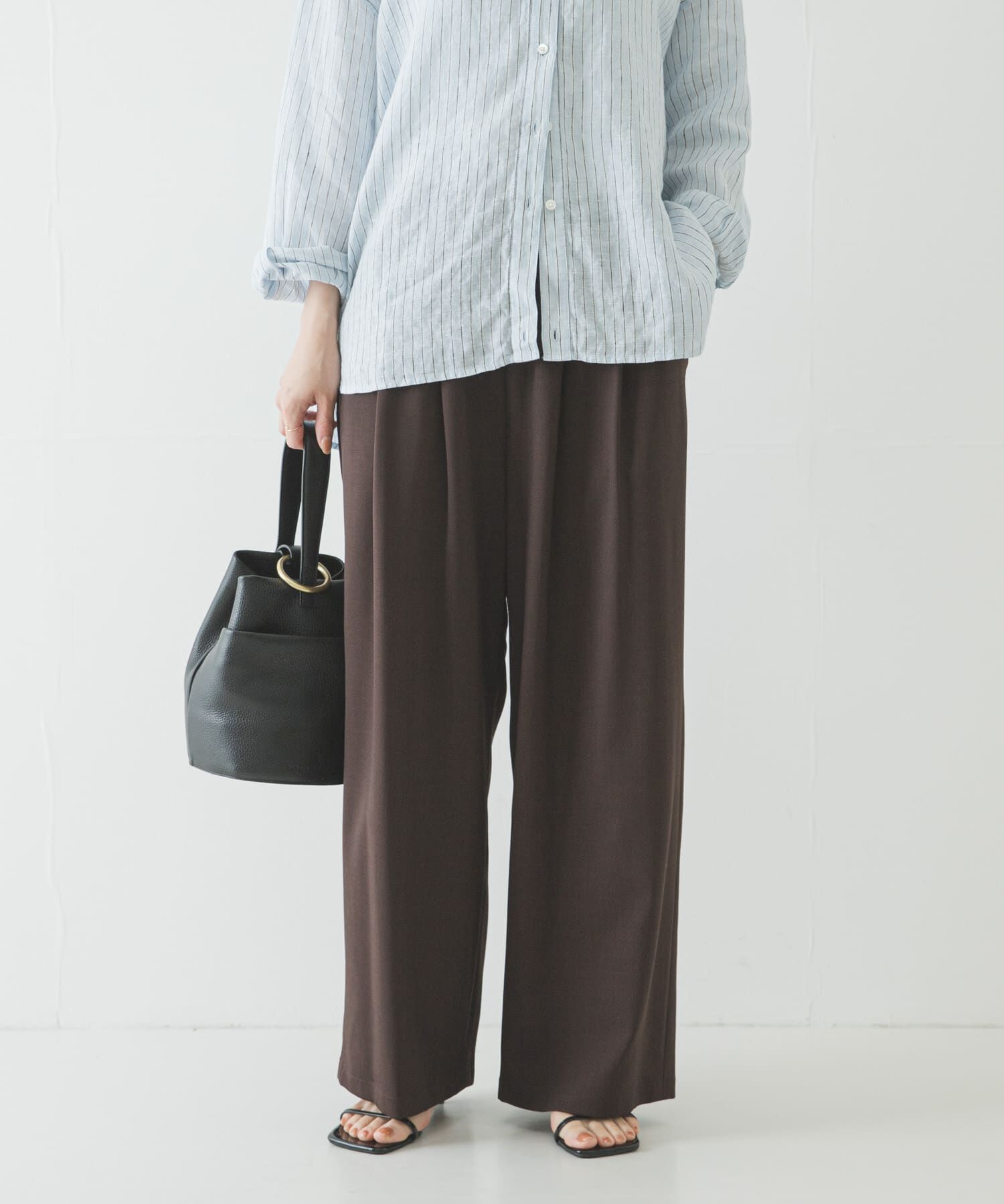 URBAN RESEARCH「『3サイズ展開』『イージーケア』タックギャザーストレートパンツ」|その他|ブラウン