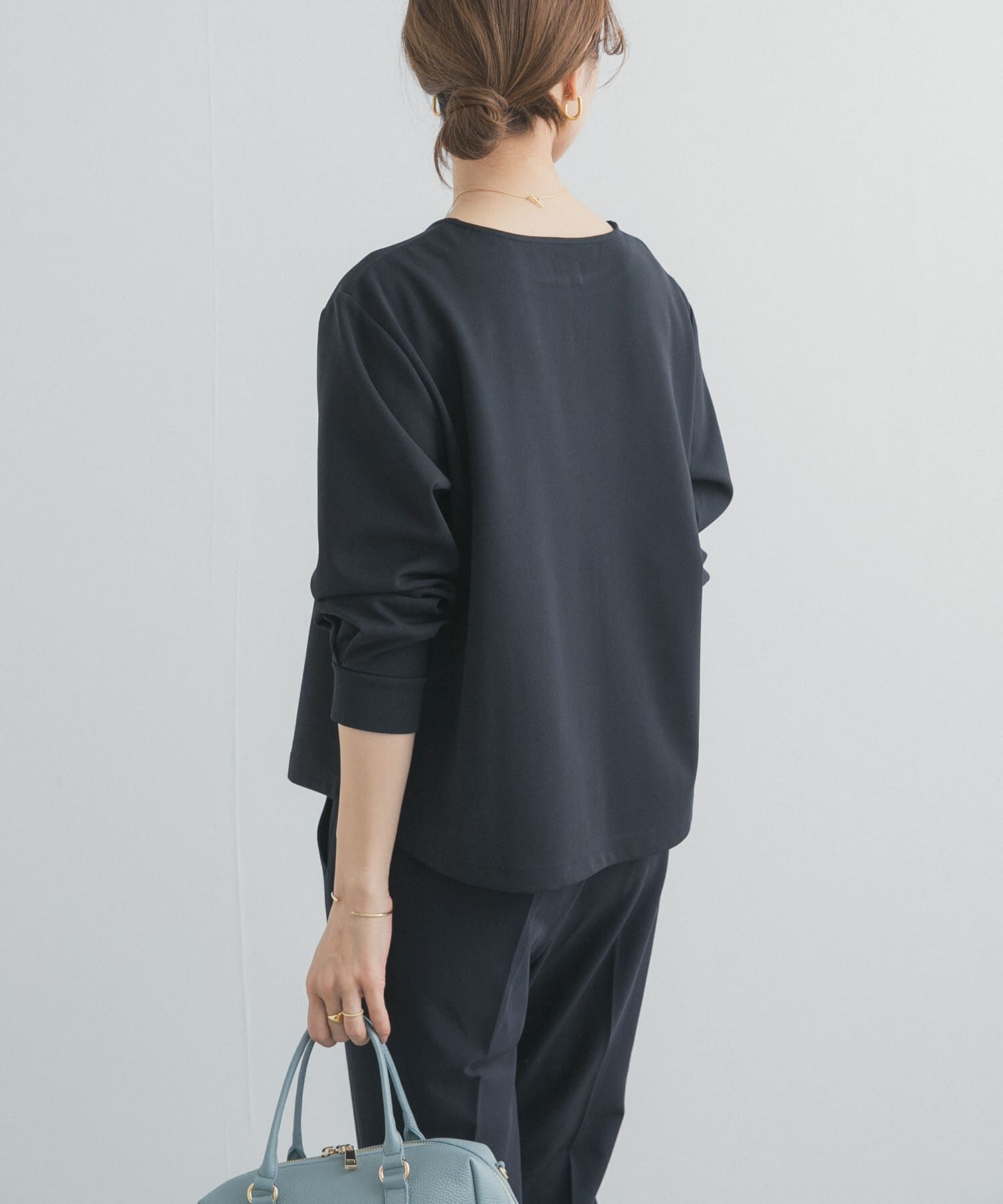 URBAN RESEARCH DOORS「『UR TECH』スリットネックプルオーバー」|シャツ・ブラウス|