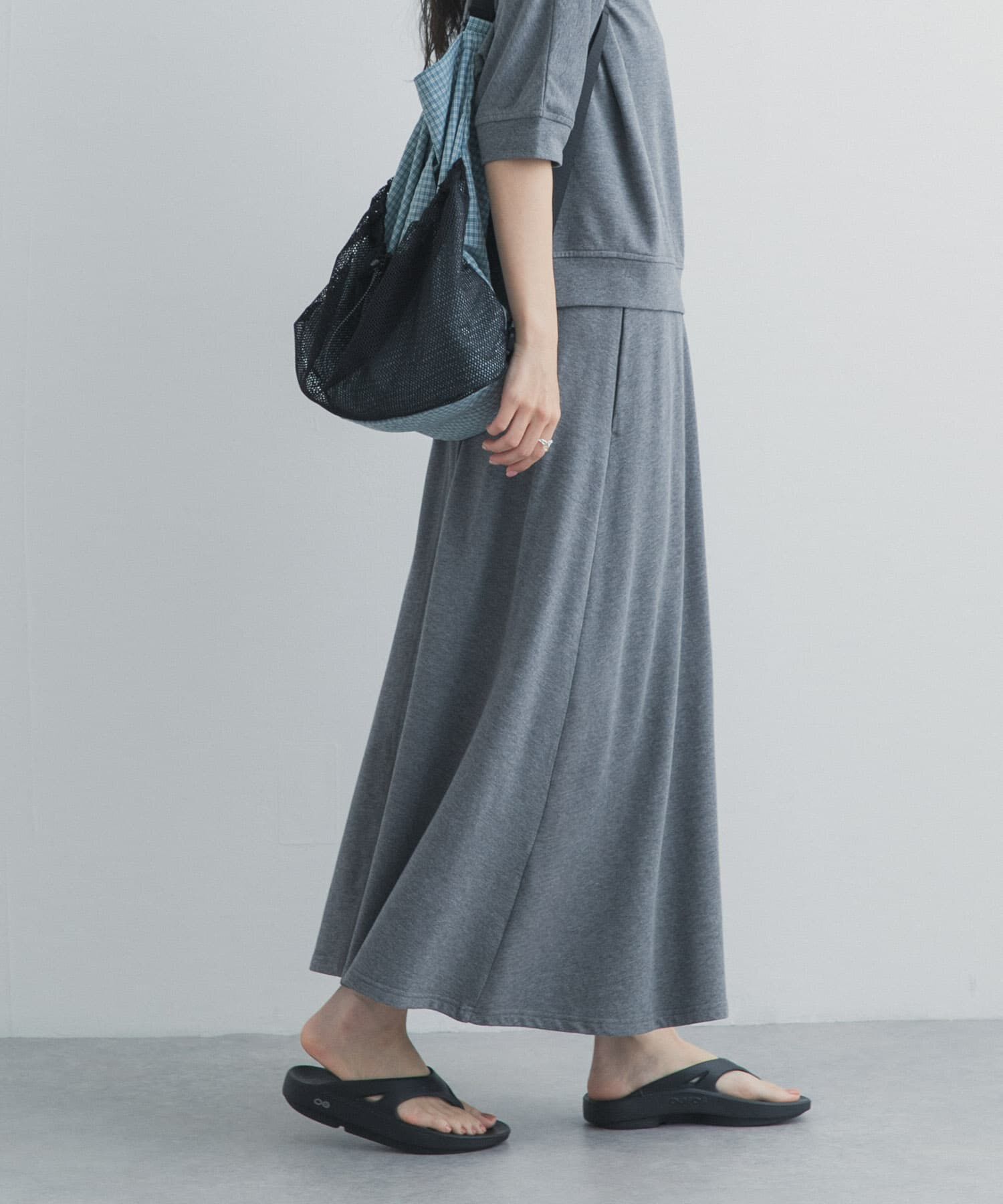 URBAN RESEARCH DOORS「モダールコットン裏毛イージースカート」|スカート|ホワイト系その他