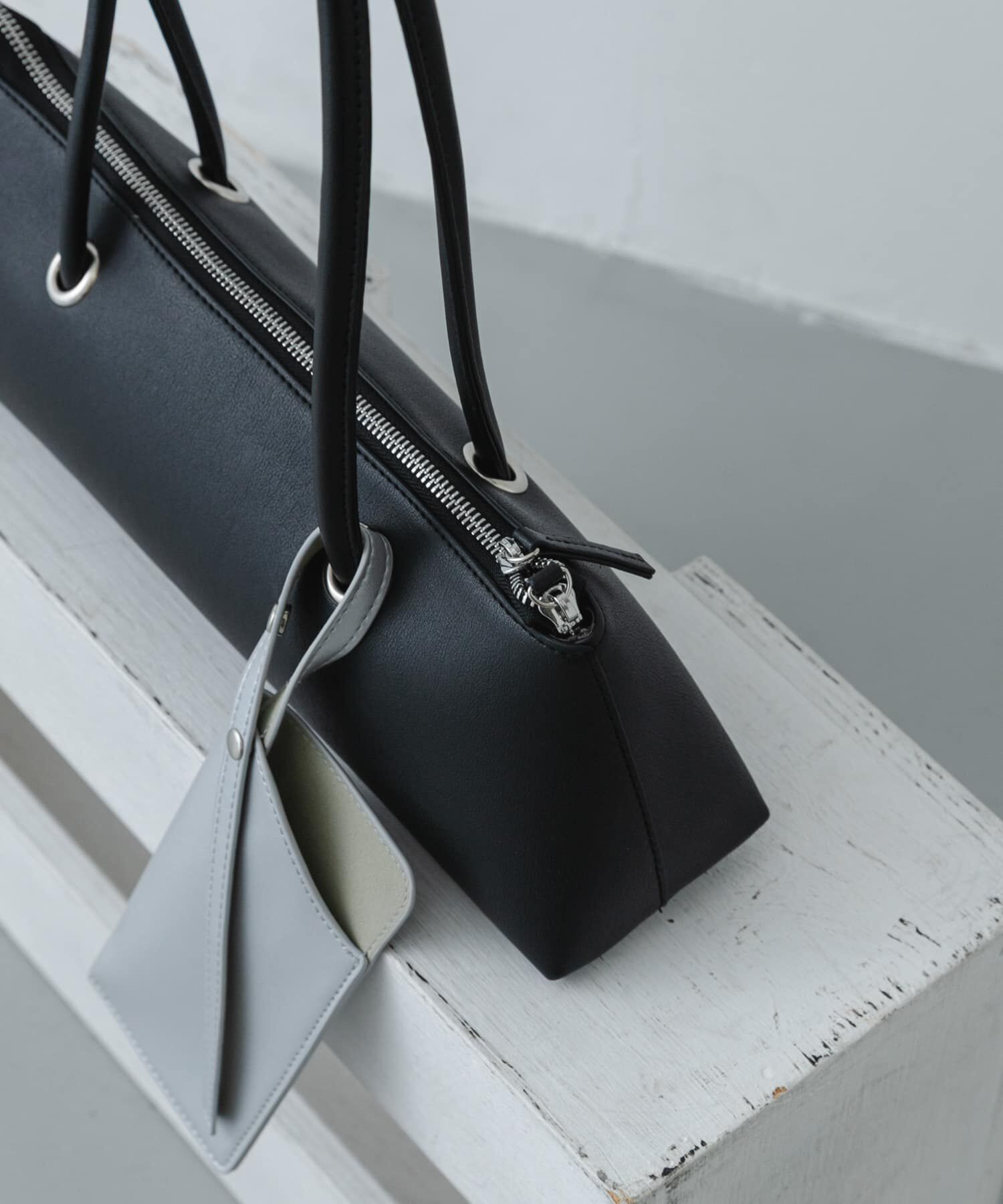 SENSE OF PLACE by URBAN RESEARCH「マルチケースツキワイドショルダーバッグ」|ショルダー・メッセンジャー|