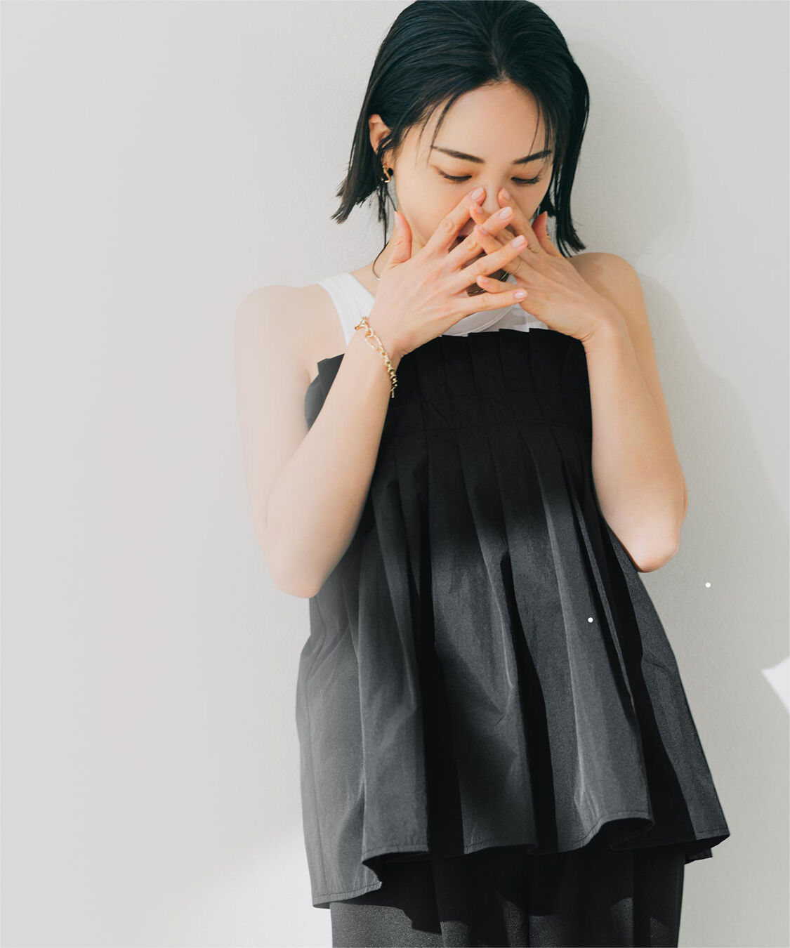 ur's「【春名亜美さんコラボアイテム】プリーツキャミソール」|キャミソール|