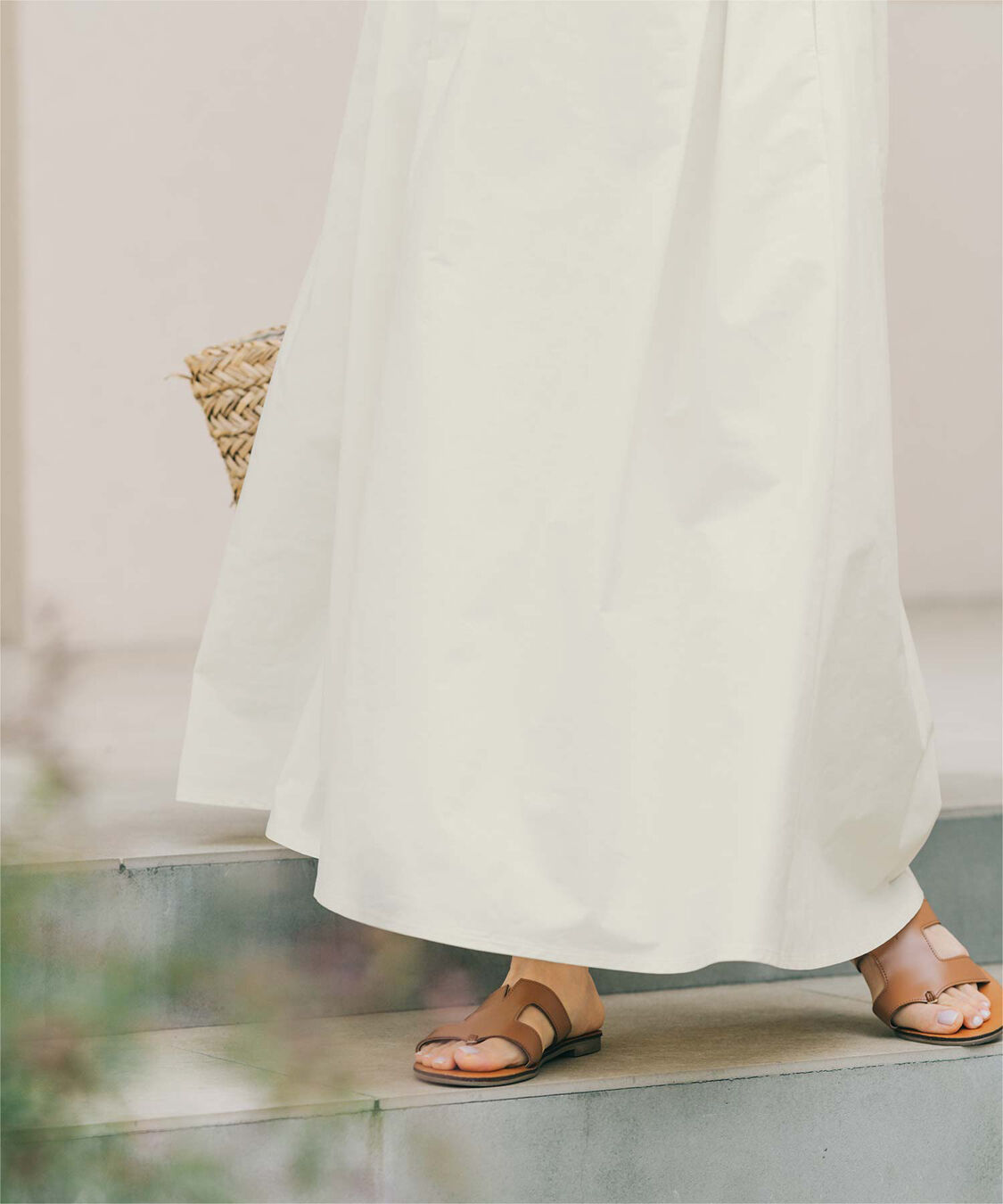 ur's「【春名亜美さんコラボアイテム】前後2wayネックAラインタックワンピース」|ワンピース|