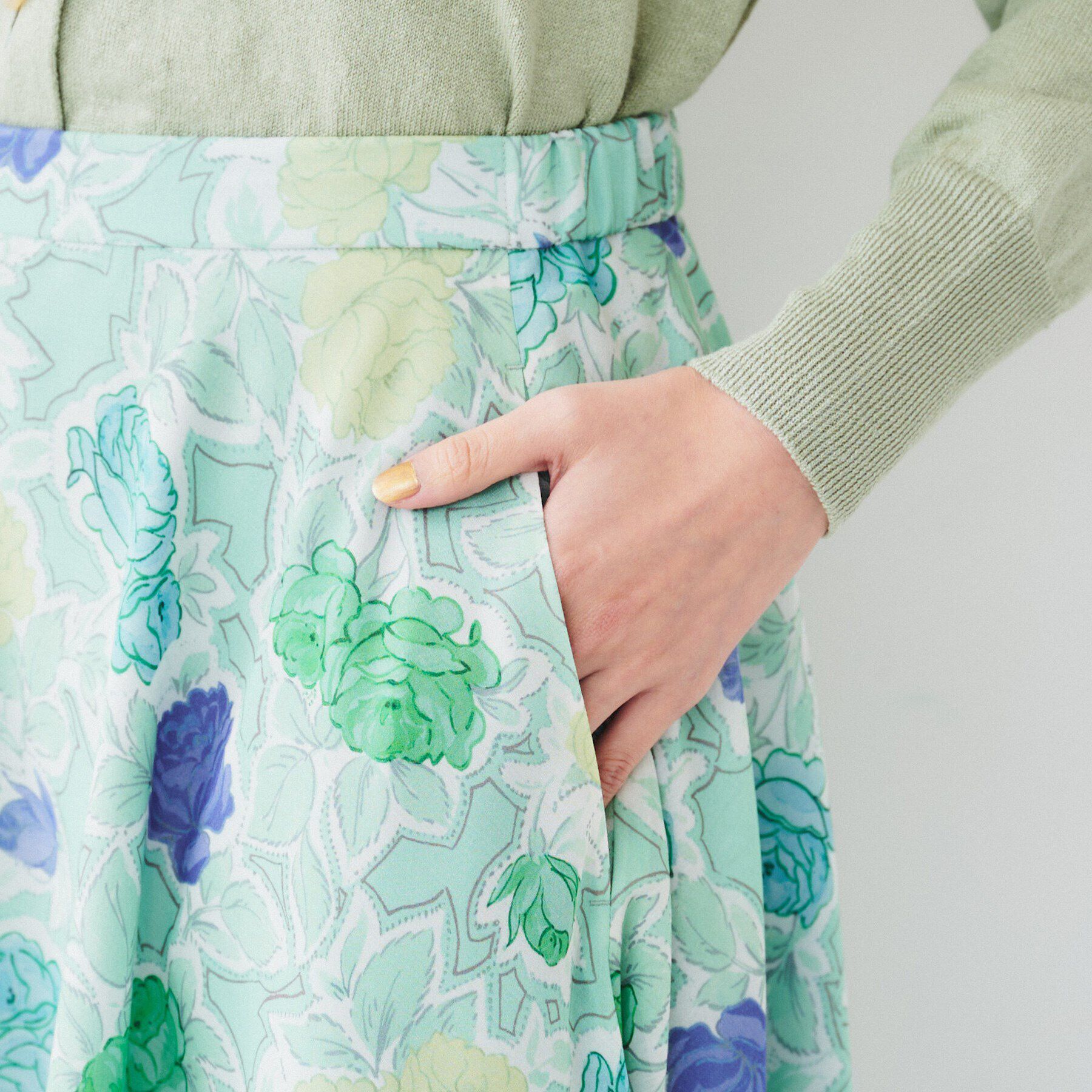 UNTITLED「【セットアップ可能】オールドフラワー プリントスカート」|スカート|