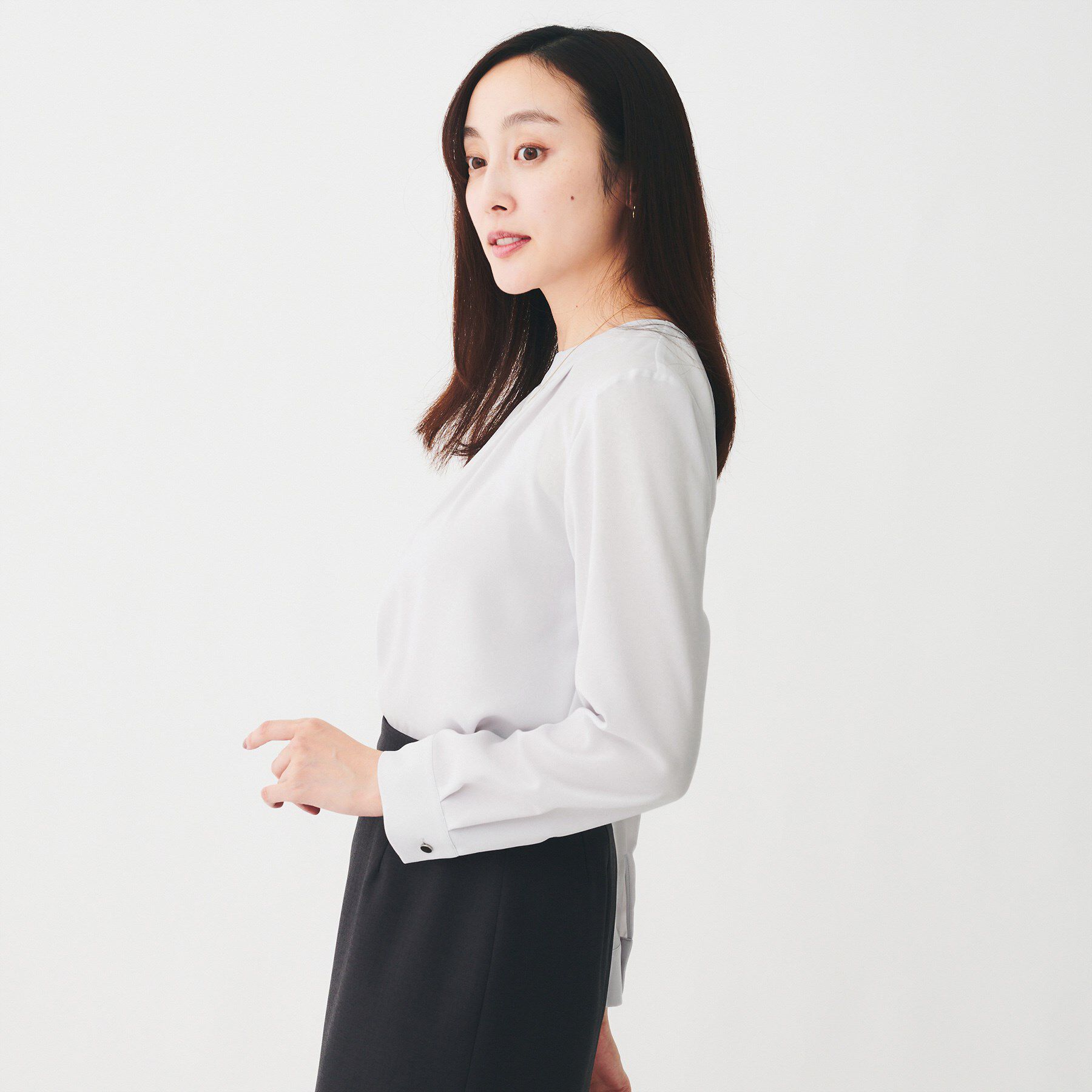 UNTITLED「【洗える/フォーマル/スーツインナー】タックブラウス」|シャツ・ブラウス|