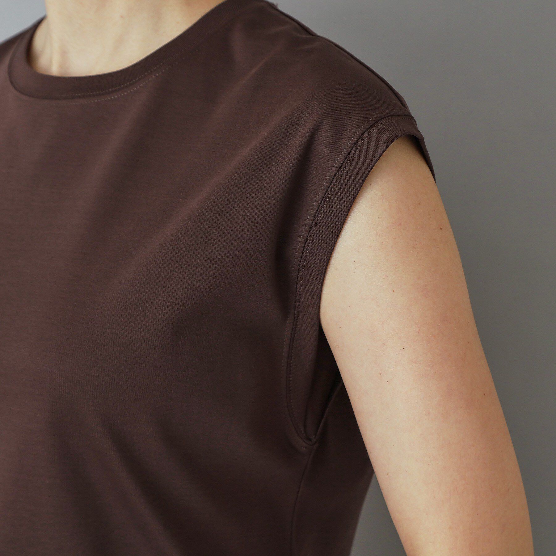 DRESSTERIOR「【接触冷感／抗菌防臭／消臭】アイスクリアコットンフレンチスリーブT」|Tシャツ・カットソー|