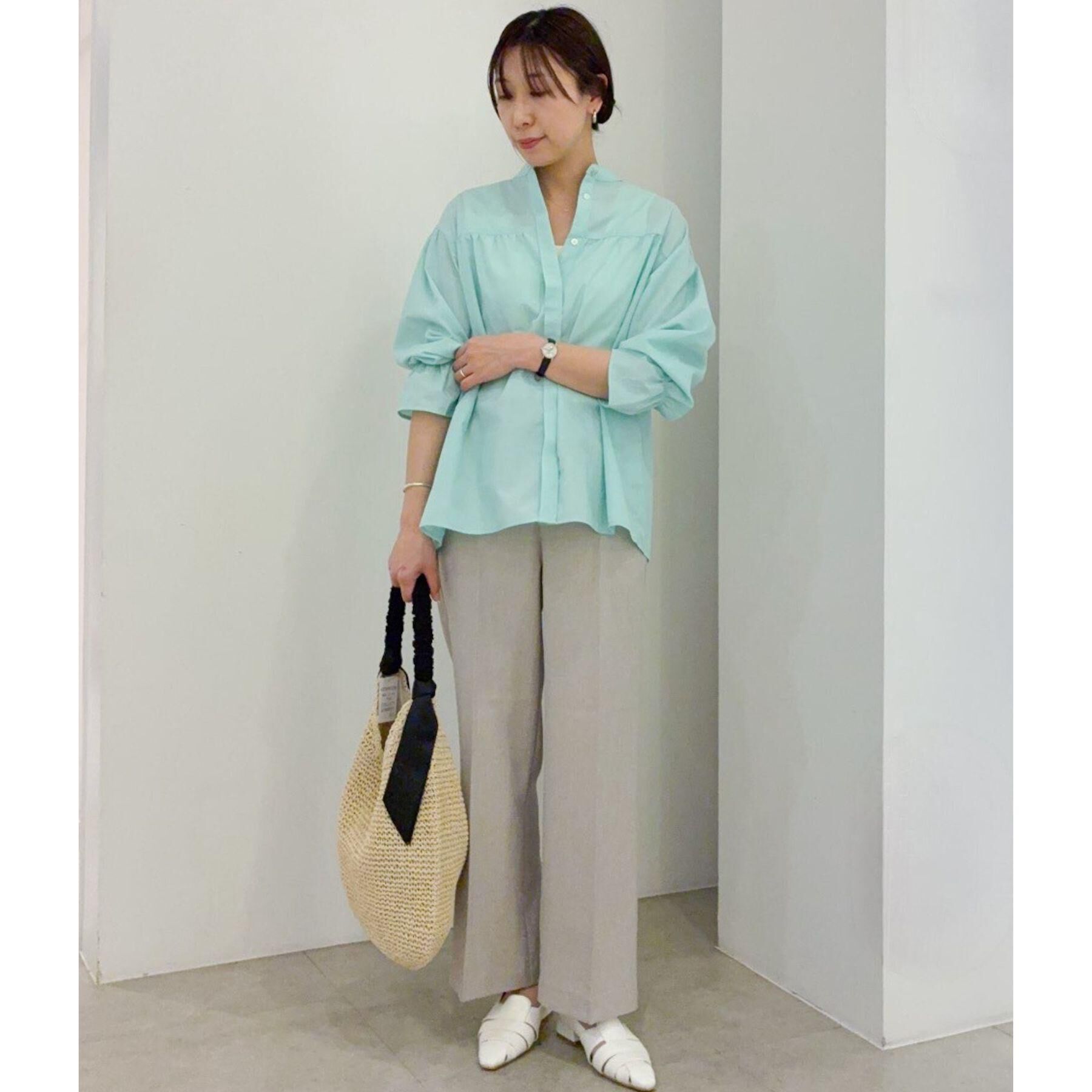 grove「【貴島明日香さん着用／イージーケア／接触冷感】麻ブレンドスタンドギャザーシャツ」|シャツ・ブラウス|
