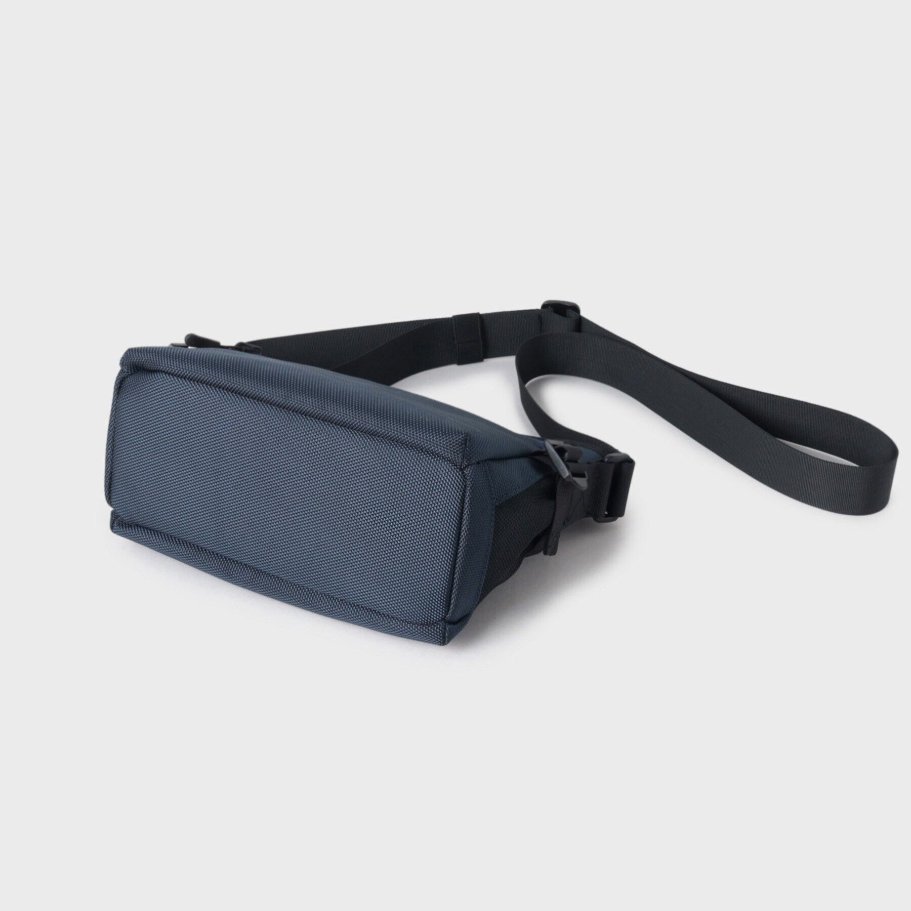 TAKEO KIKUCHI「ラージキャパシティ― デイリーショルダーバッグ」|ショルダー・メッセンジャー|