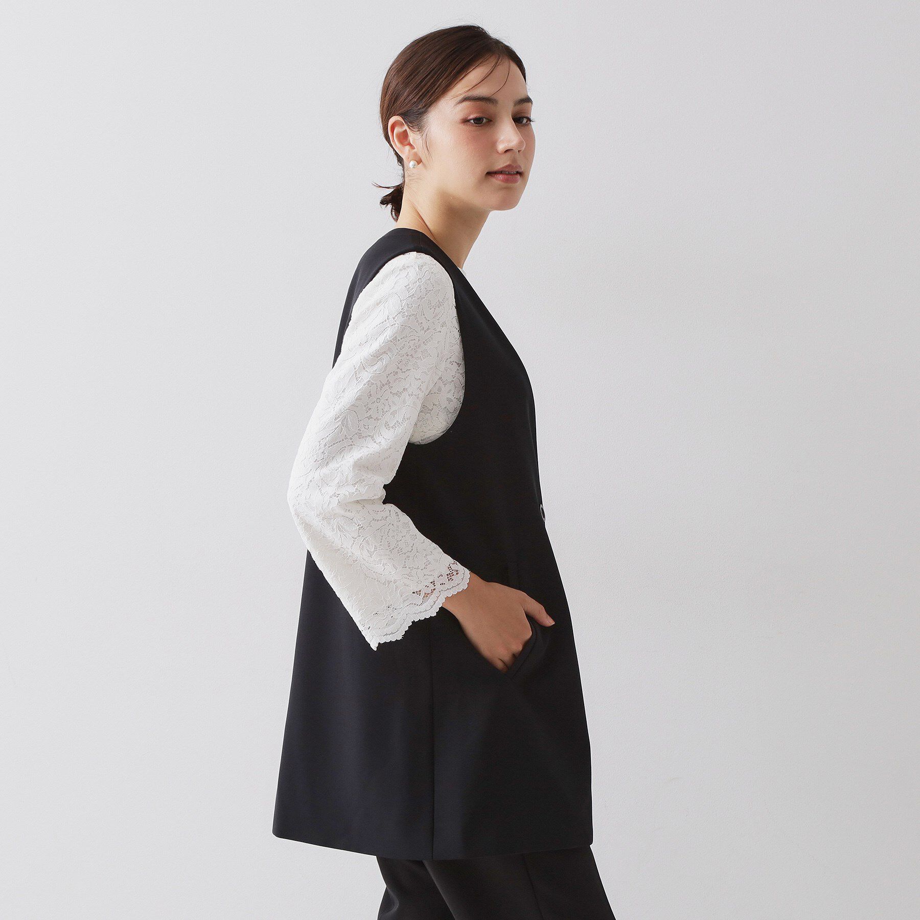 OPAQUE.CLIP「《通勤対応》Vネックミドルジレ【洗濯機OK】」|ベスト・ジレ|