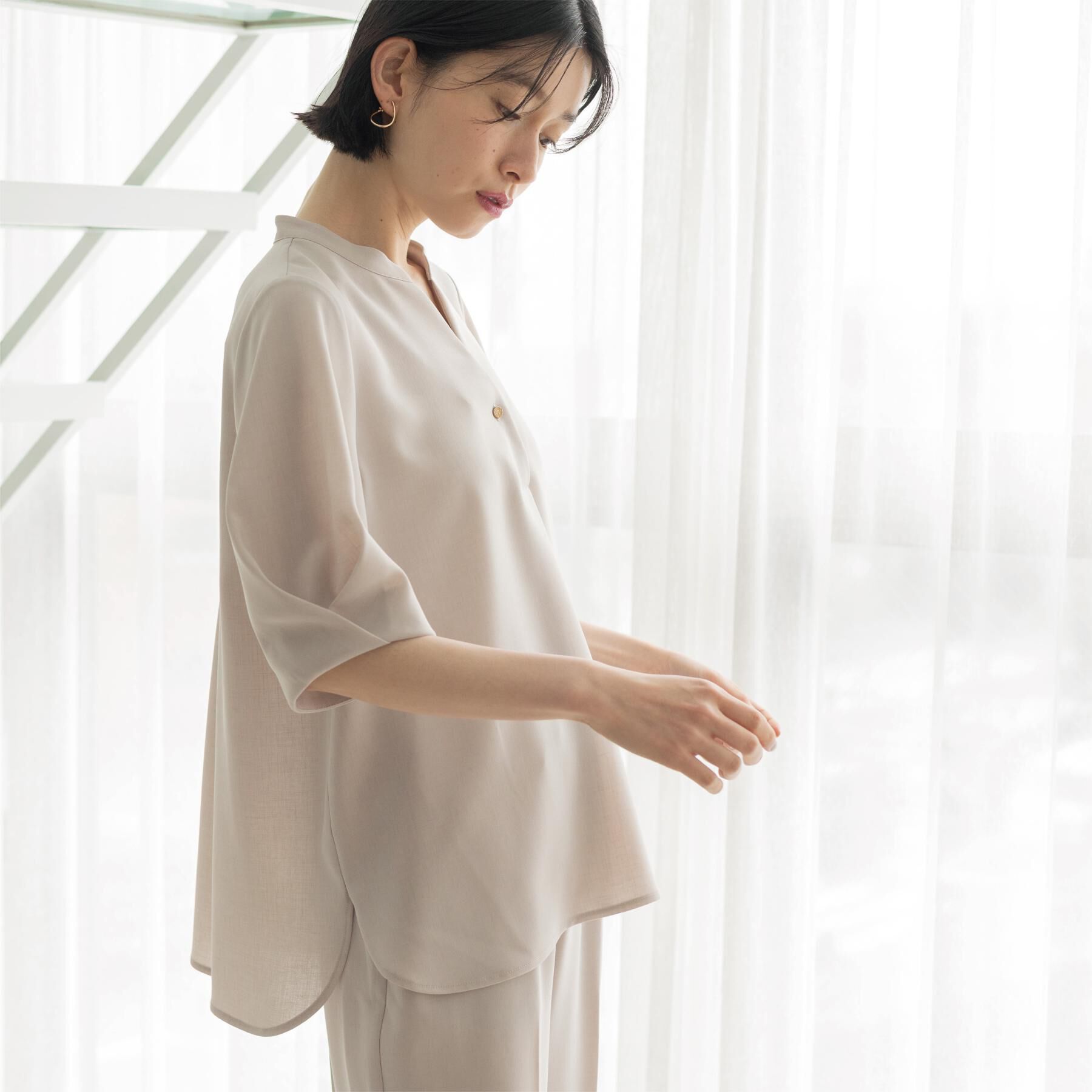 OPAQUE.CLIP「タックスリーブブラウス【洗濯機OK/防シワ加工/ストレッチ】《SS～LL/6col/セットアップ対応」|シャツ・ブラウス|ライトベージュ(05