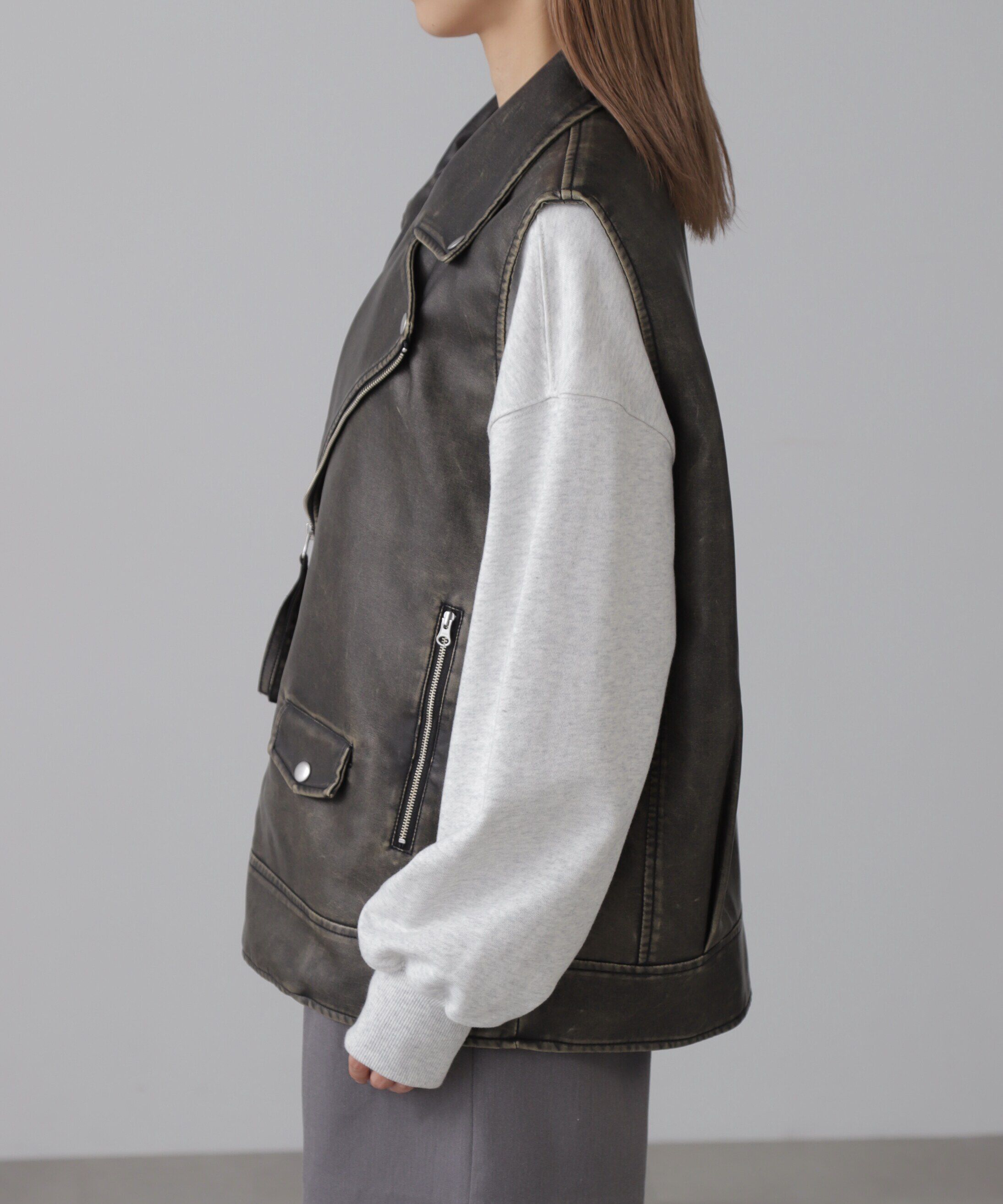  「フェイクレザーライダースジレ」|ブルゾン・スタジャン|