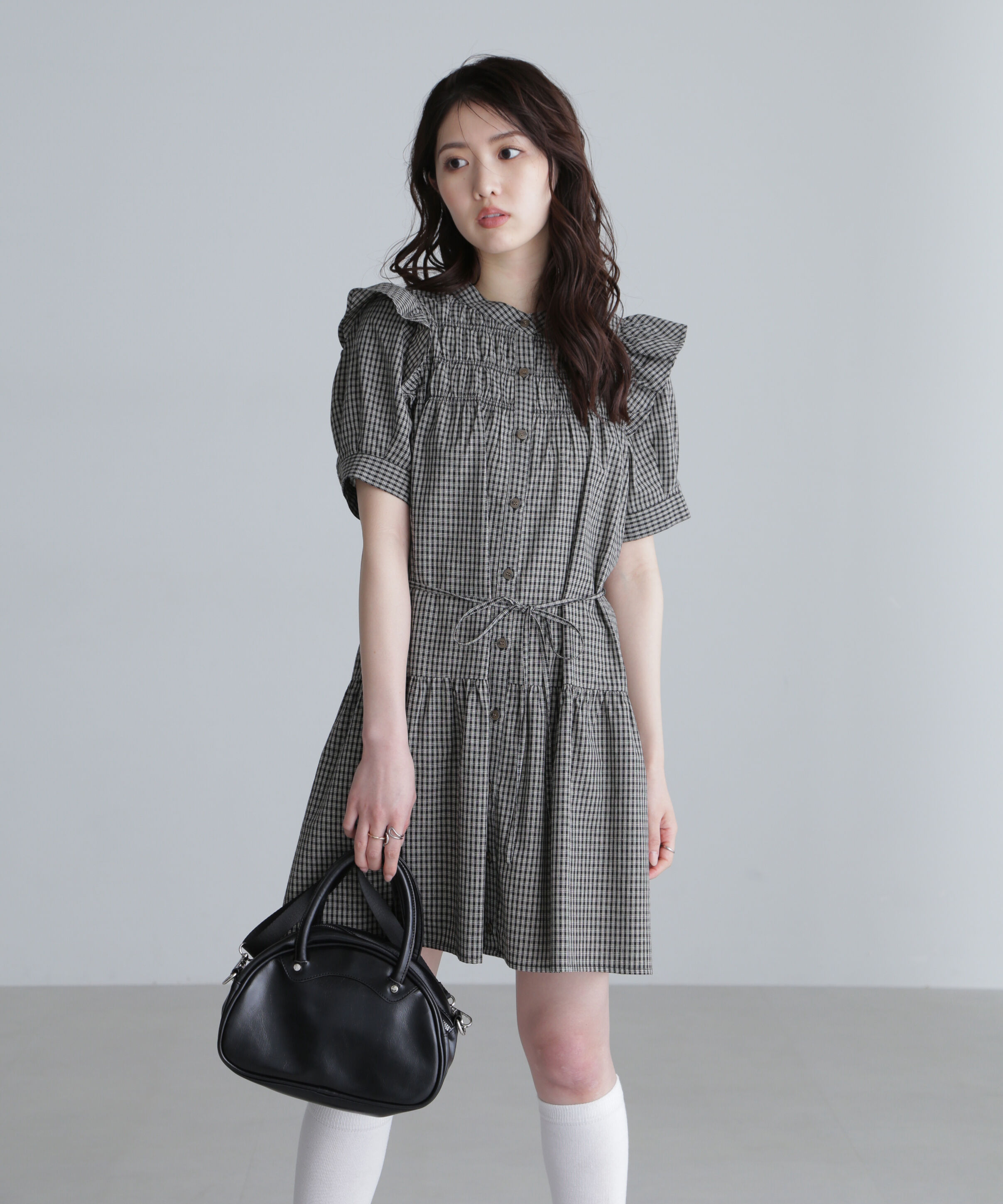  「ミニチェック肩フリルティアードミニワンピース」|ワンピース|