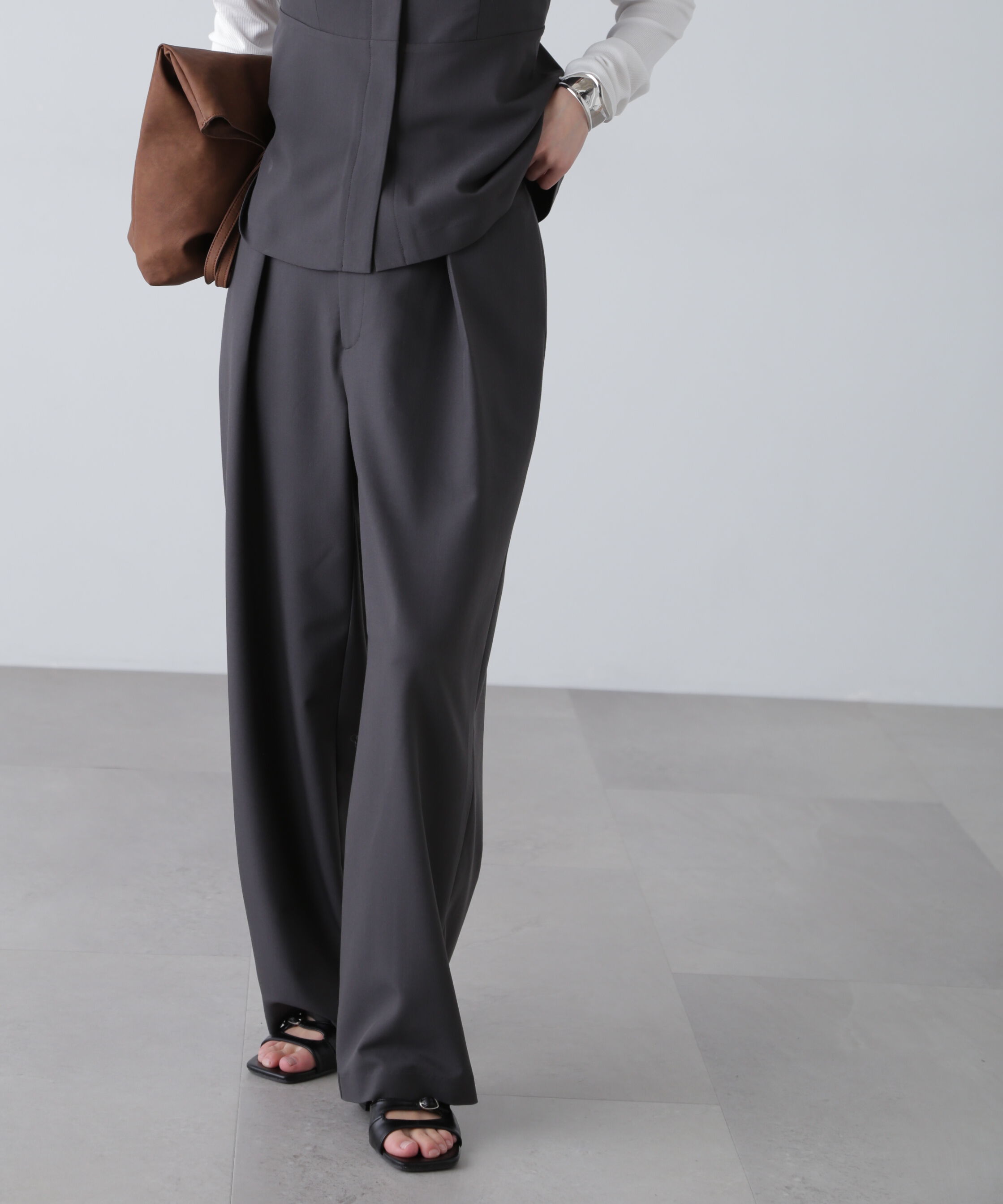  「〈セットアップ対応〉タックセミワイドパンツ」|その他|