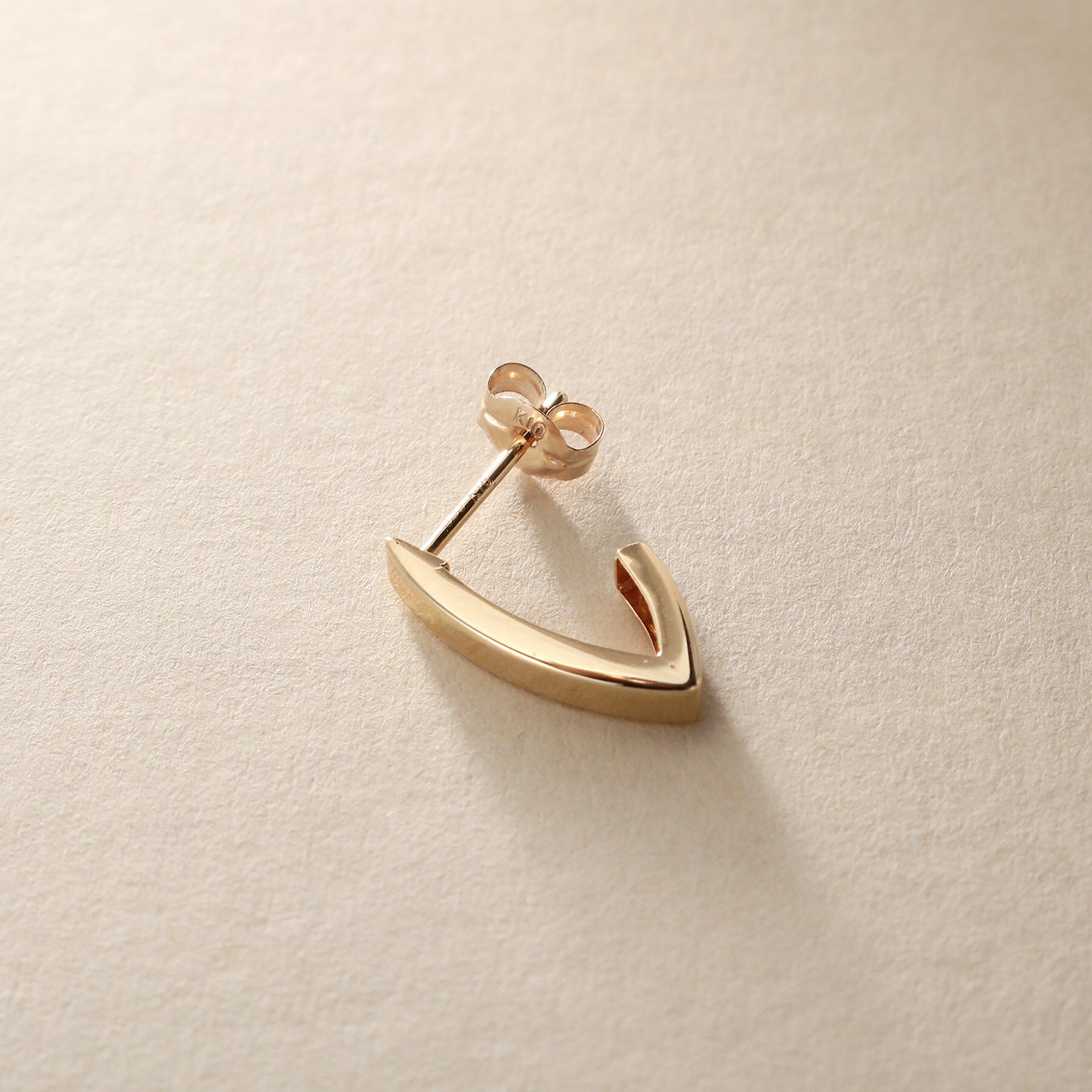 COCOSHNIK ONKITSCH「K10Lシェイプピアス」|ピアス|