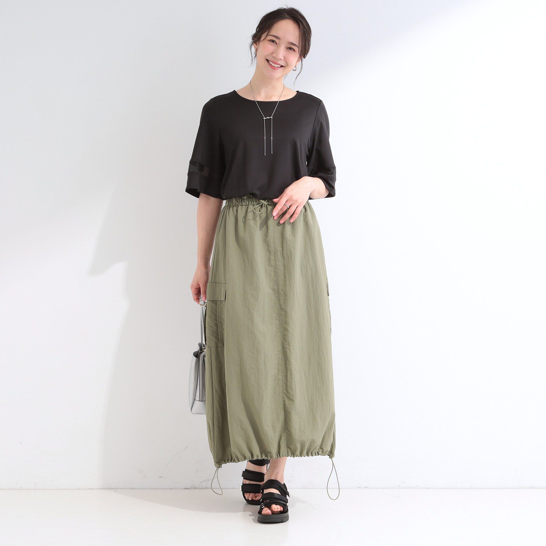 SHOO･LA･RUE「【洗濯機後しわになりにくい/ひんやり/S-LL】お袖のシアーで抜け感プラス 二の腕隠せるフレアスリー」|Tシャツ・カットソー|