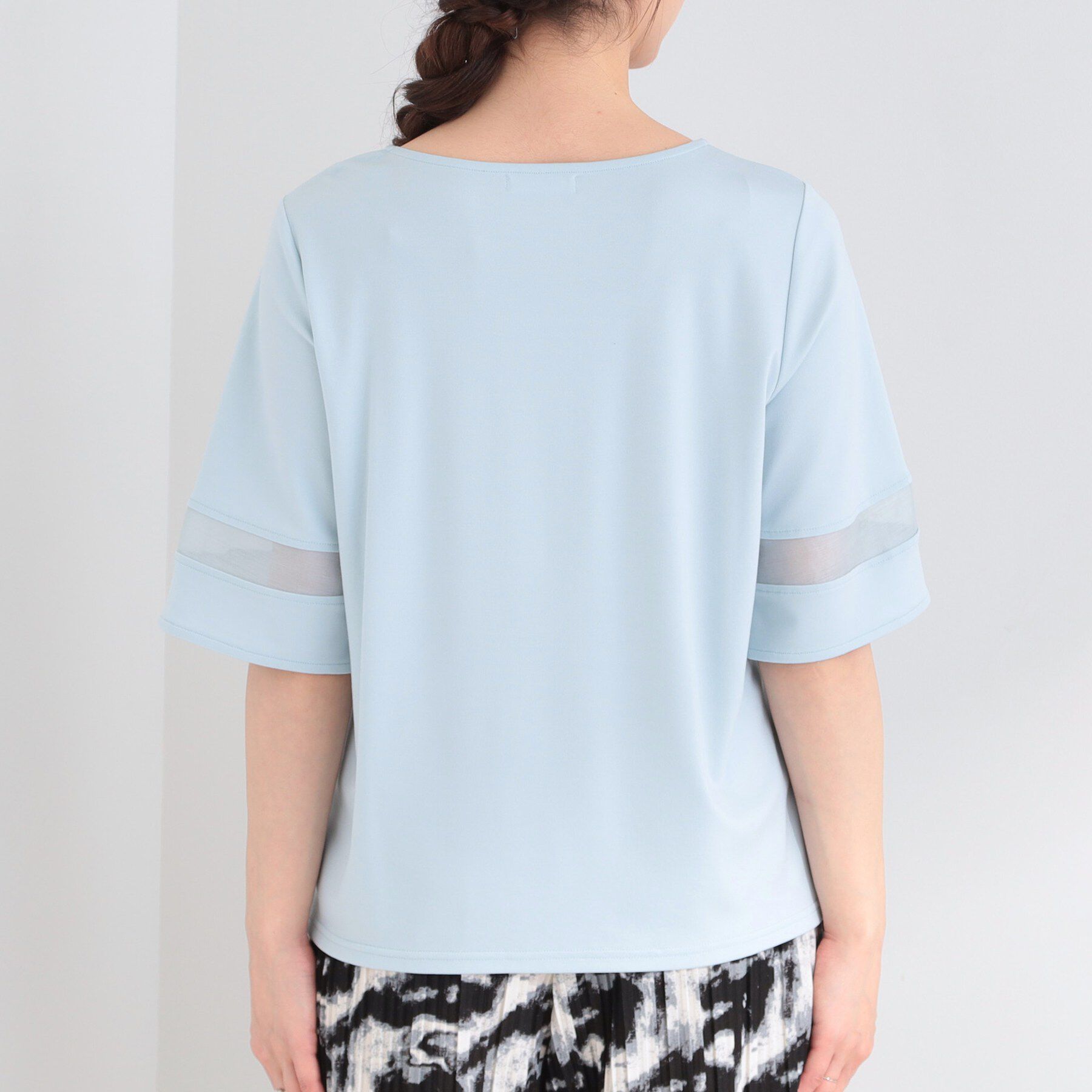 SHOO･LA･RUE「【洗濯機後しわになりにくい/ひんやり/S-LL】お袖のシアーで抜け感プラス 二の腕隠せるフレアスリー」|Tシャツ・カットソー|