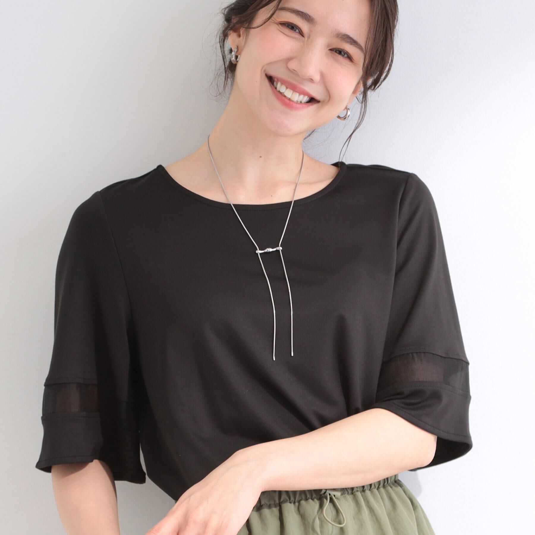 SHOO･LA･RUE「【洗濯機後しわになりにくい/ひんやり/S-LL】お袖のシアーで抜け感プラス 二の腕隠せるフレアスリー」|Tシャツ・カットソー|ブラック(019)