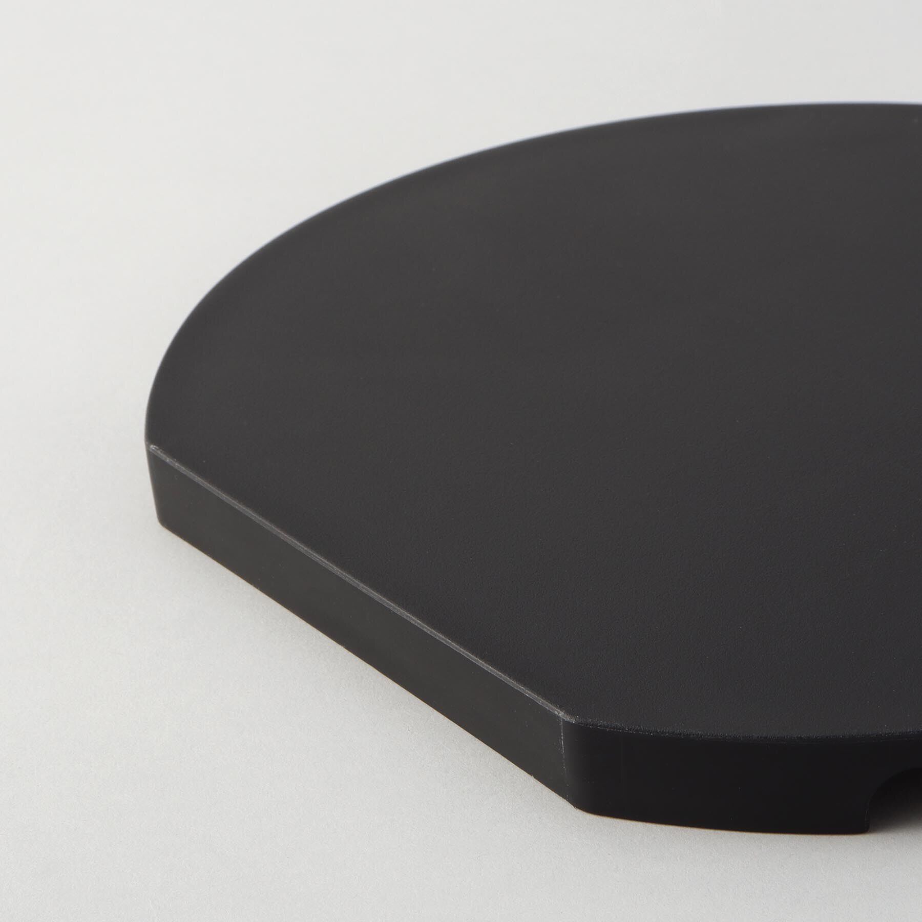 212 KITCHEN STORE「食洗機対応 マグネット抗菌まな板 ラウンド BK 山崎実業 ＜tower タワー＞」|食器・キッチングッズ|