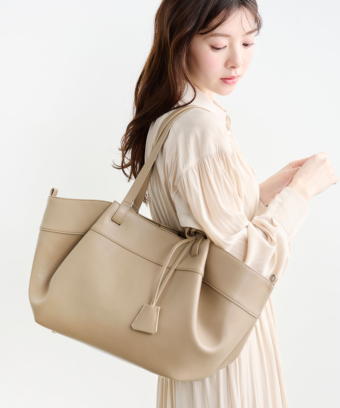 COCO DEAL「トラペーズトートバッグ」|トートバッグ|モカ