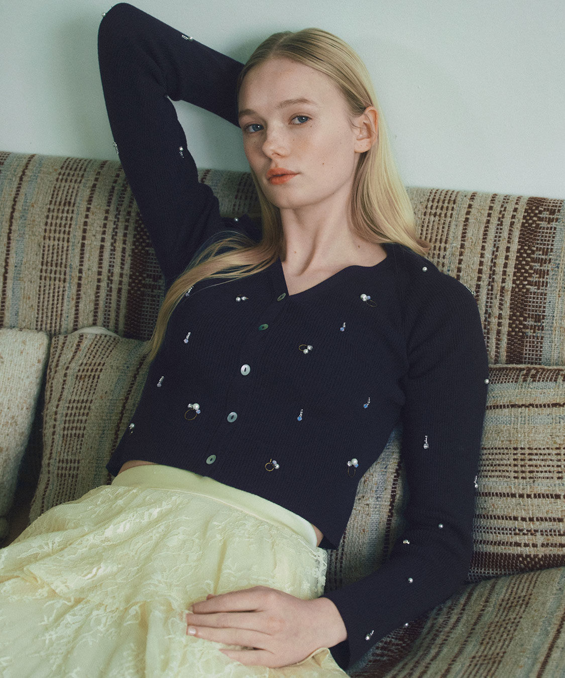 COCO DEAL「Vネックビジューニットカーディガン」|ニット・セーター|