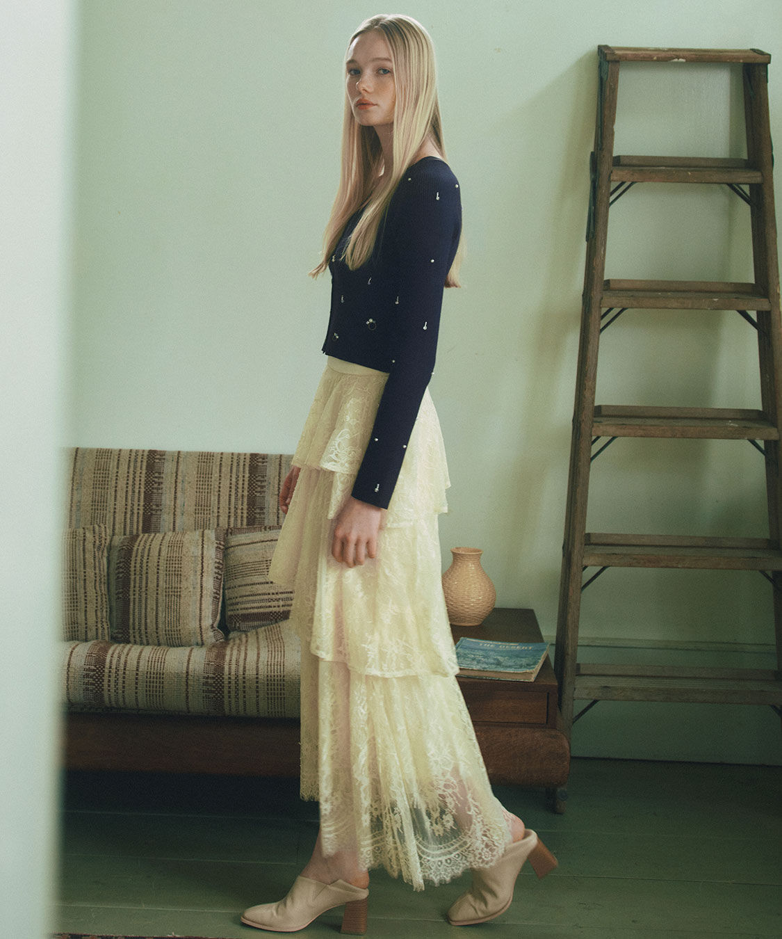 COCO DEAL「Vネックビジューニットカーディガン」|ニット・セーター|