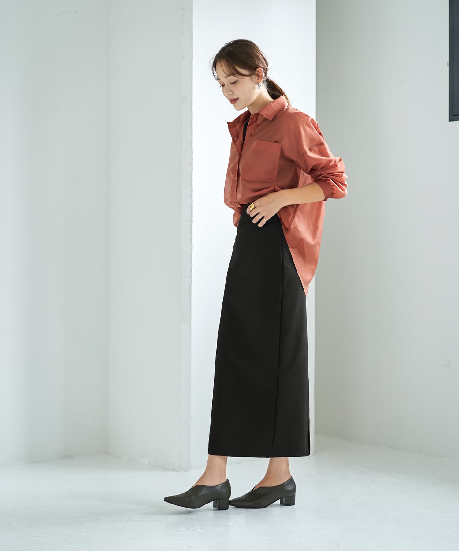 STYLE DELI「【袖口がゴムで便利な】微シアー微光沢シャツ」|シャツ・ブラウス|