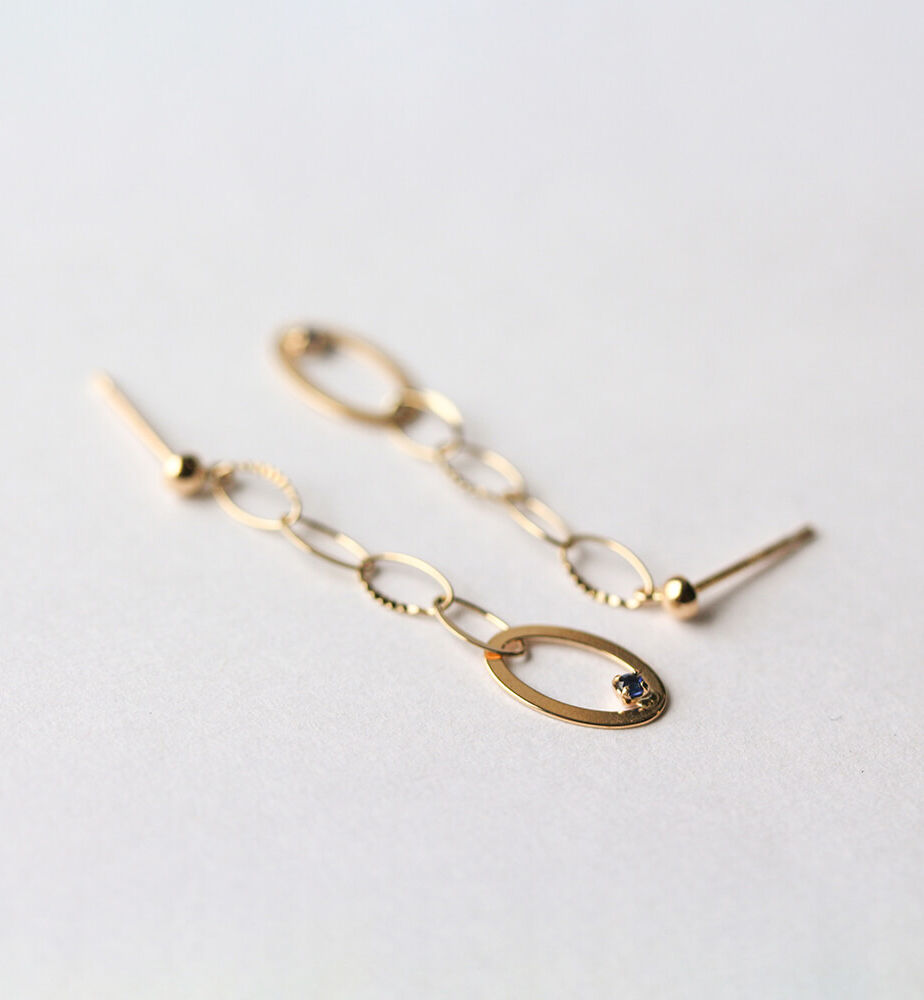  「サファイア チェーン ピアス | K10YG」|ピアス|