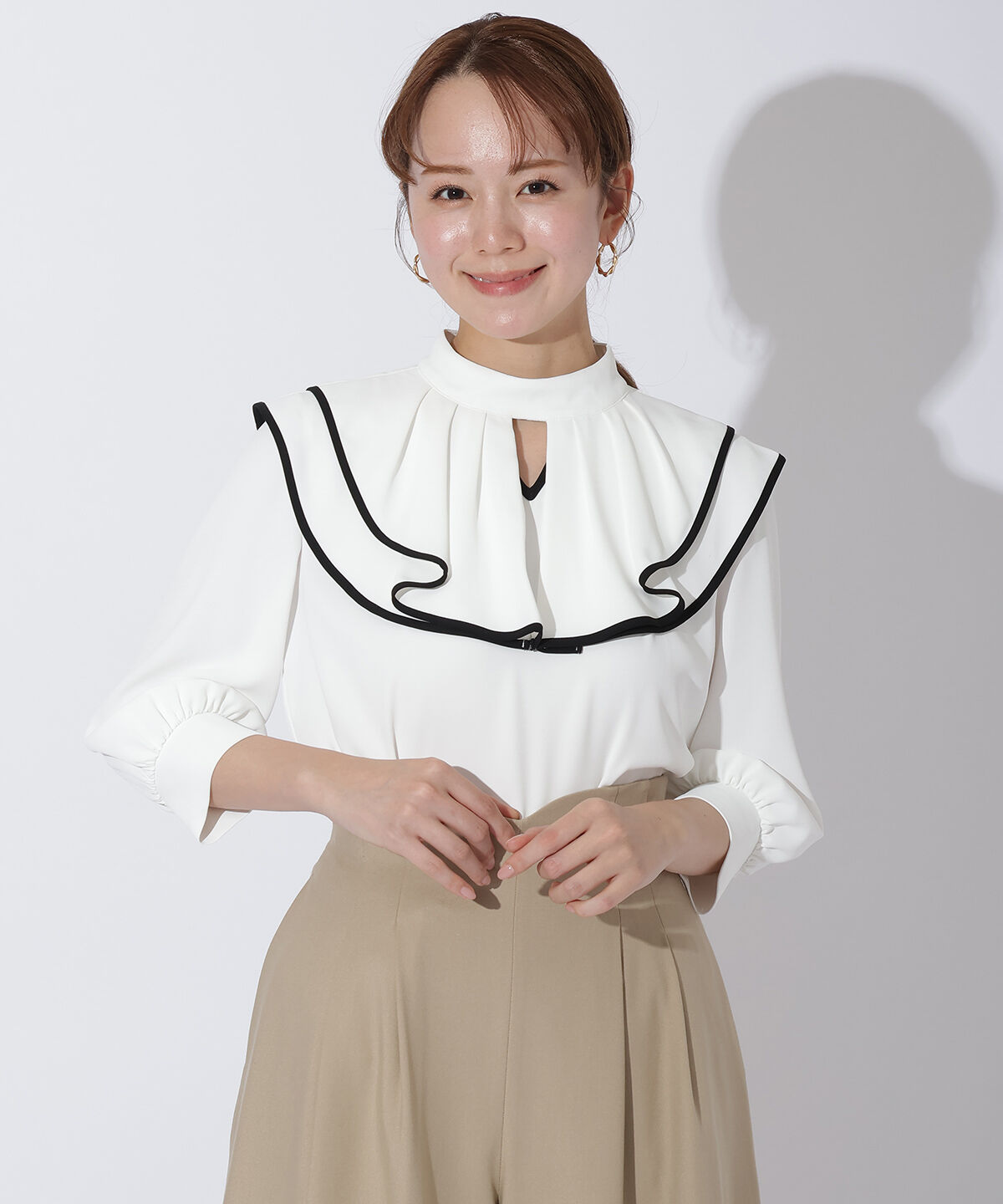 アンドクチュール「配色フリルケープブラウス」|シャツ・ブラウス|