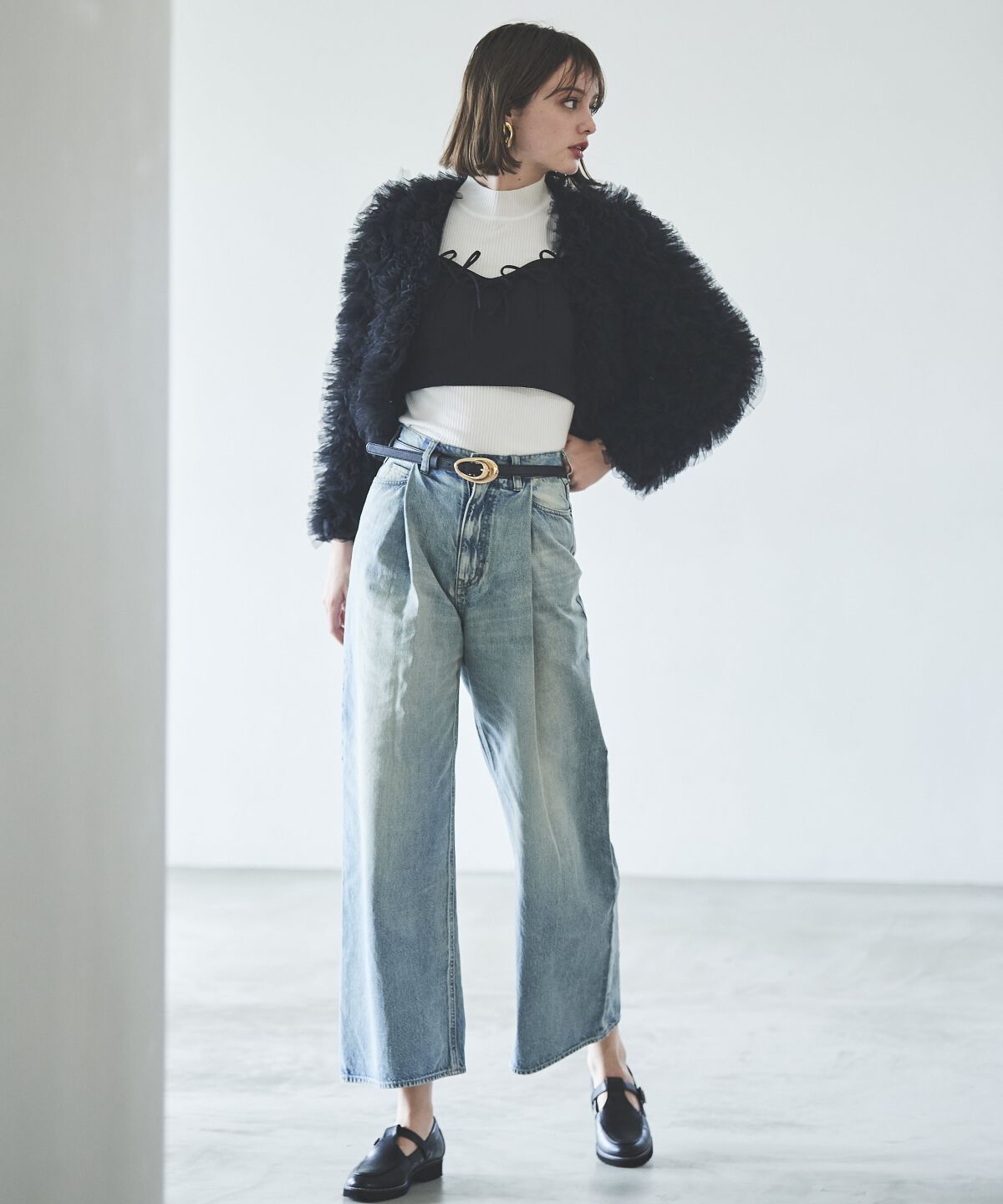 アンドクチュール「タックワイドデニムパンツ」|デニム|