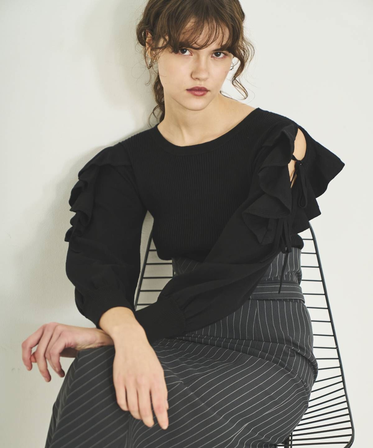 アンドクチュール「袖フリルニット」|ニット・セーター|ブラック