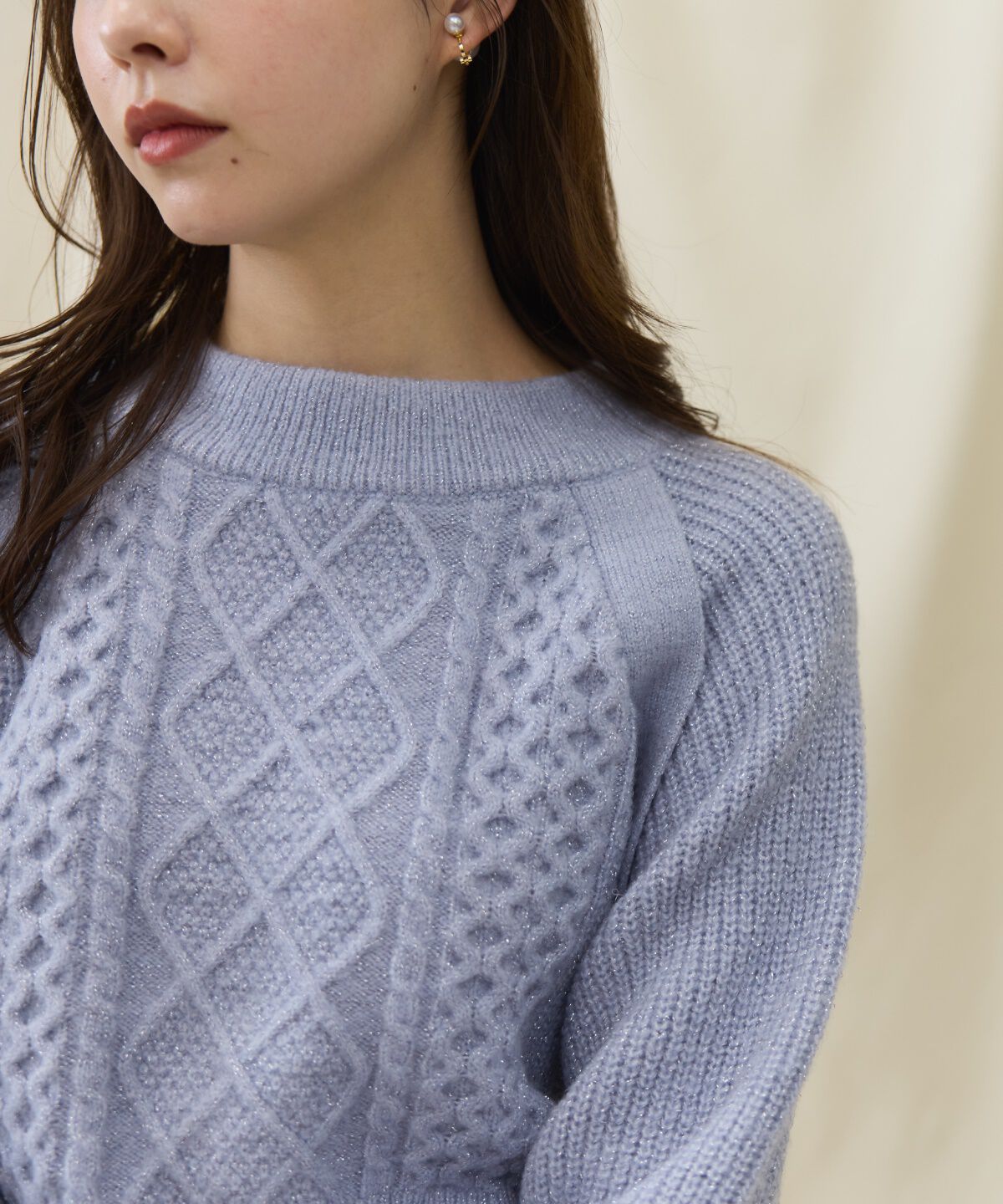 アンドクチュール「ラメケーブルクロップドプルオーバー」|ニット・セーター|