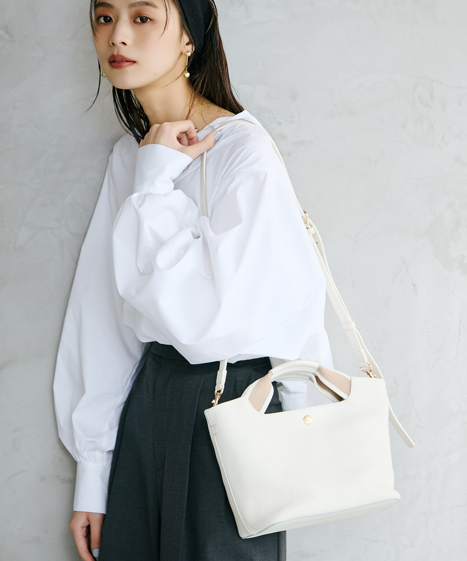 TOPKAPI TREASURE「【TREASURE TOPKAPI】ソフトシュリンク テープハンドル ショルダー付きミニ トート バッグ」|トートバッグ|ホワイト