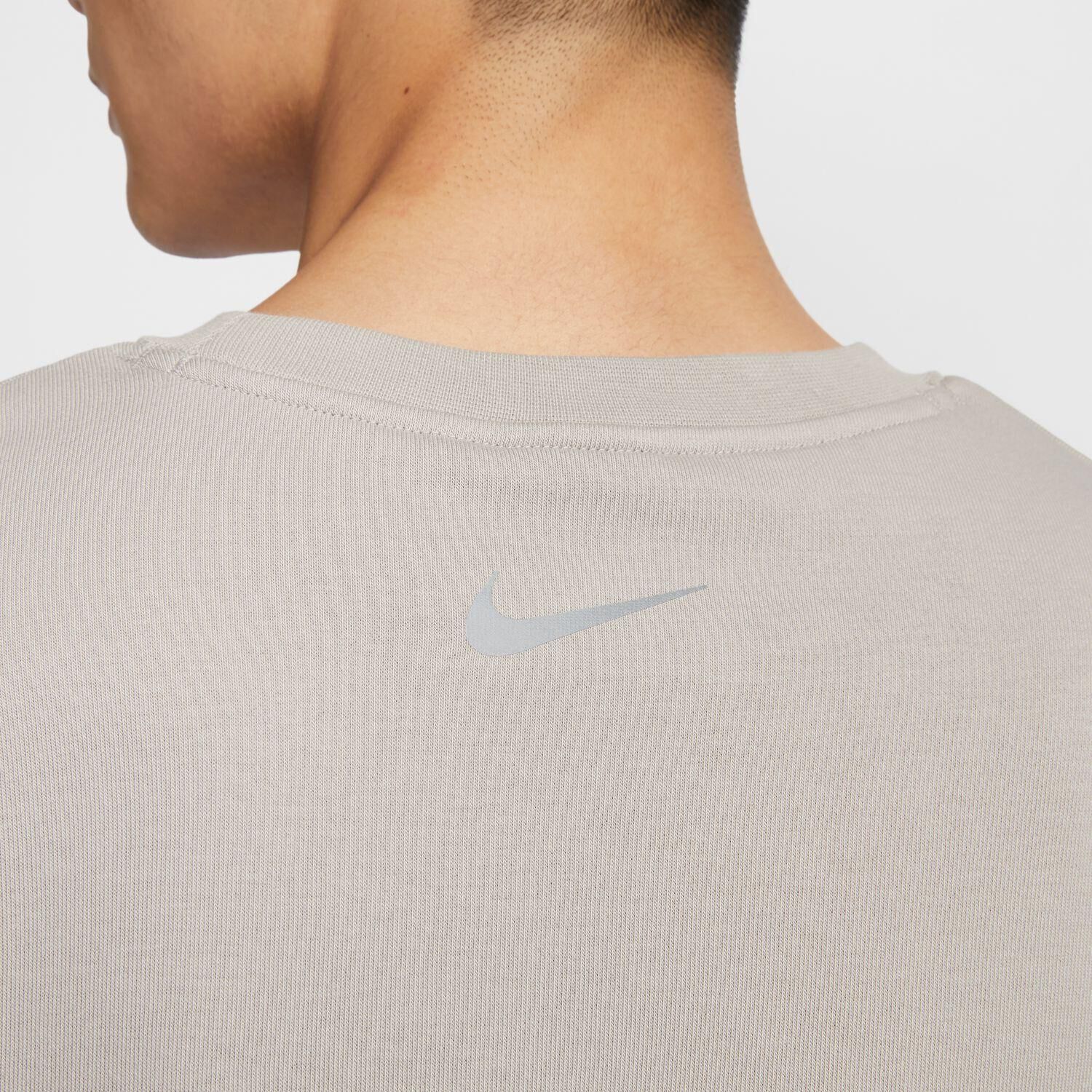 NIKE「【NIKE ｳｪｱ】M TRACK CLUB FLC CREW」|スニーカー|