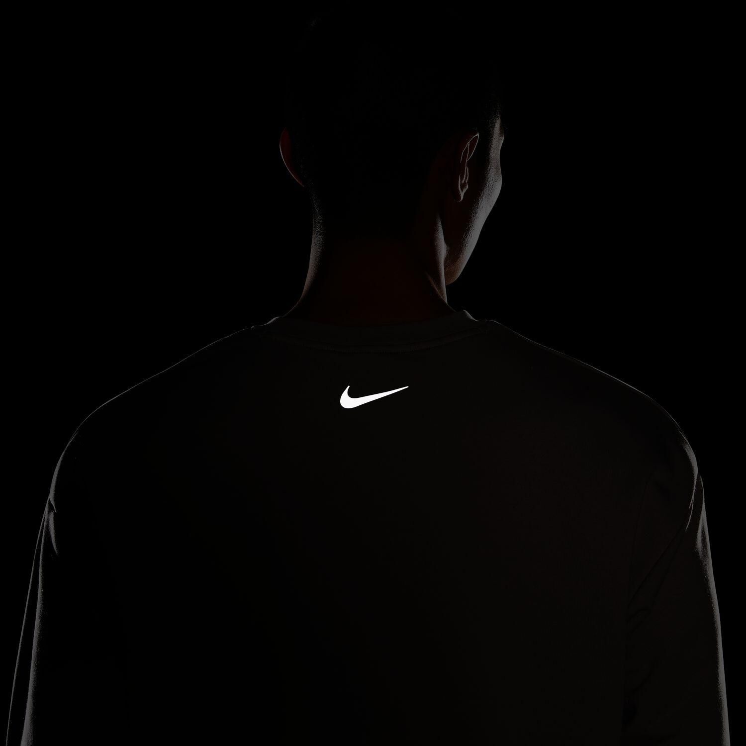 NIKE「【NIKE ｳｪｱ】M TRACK CLUB FLC CREW」|スニーカー|