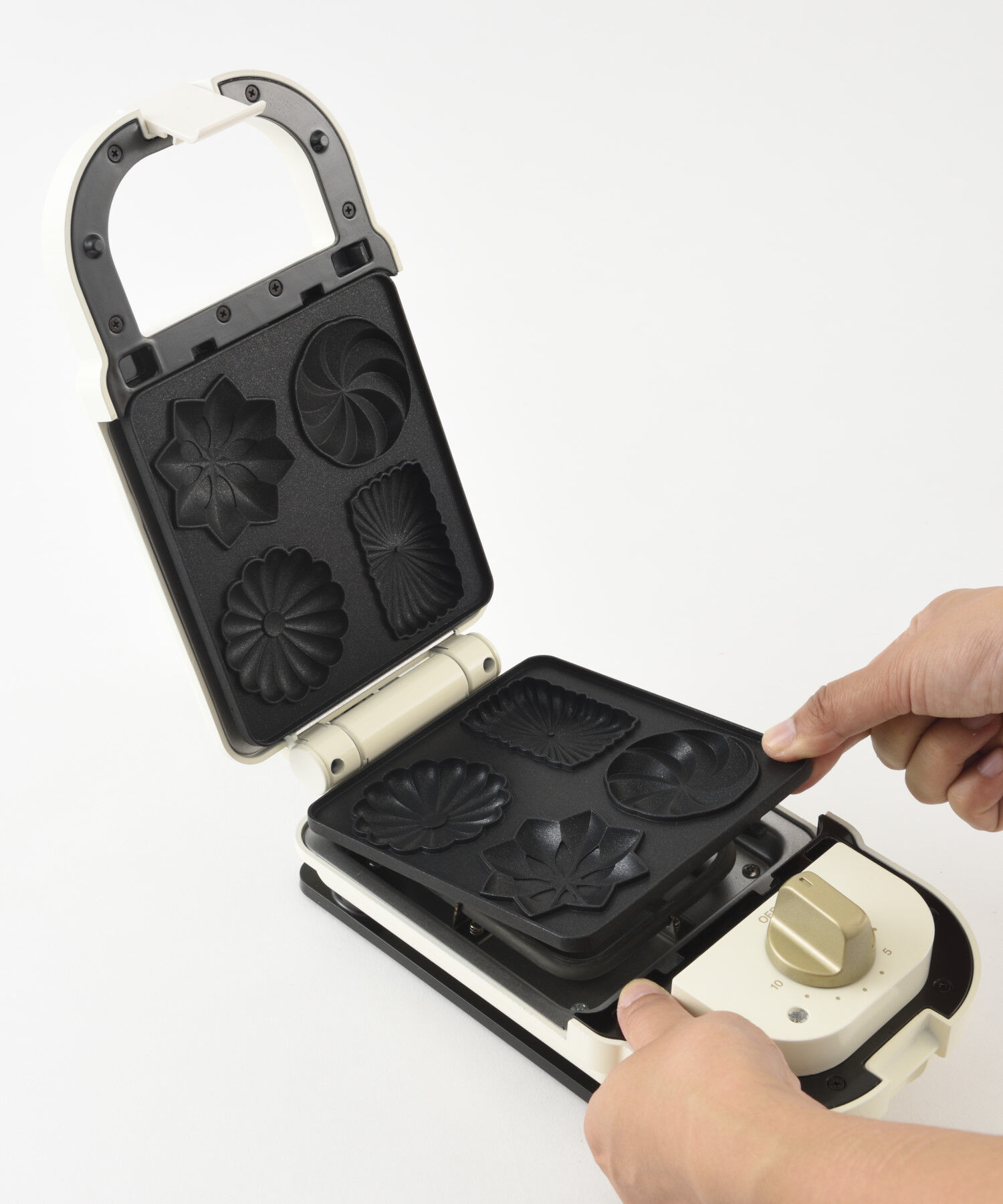 BRUNO「ホットサンドメーカーシングル用プチガトープレート」|食器・キッチングッズ|