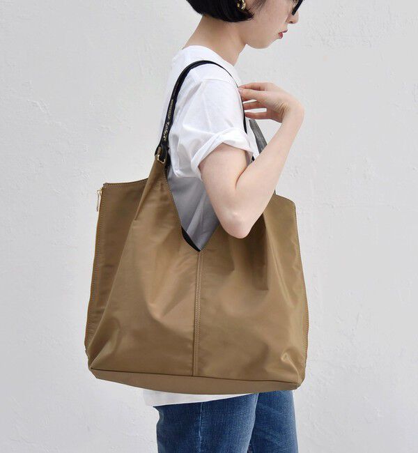 quaranciel「《一部追加予約》quaranciel: Vカット サイドファスナー トートバッグ（A4対応）」|トートバッグ|カーキ