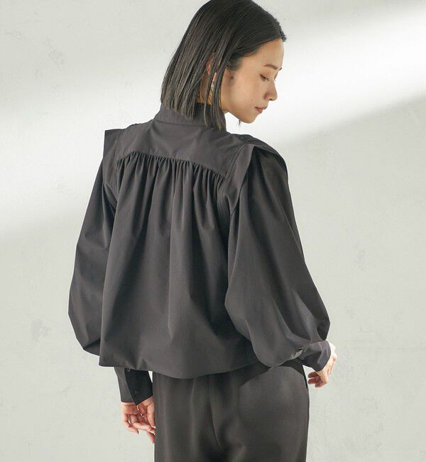 SHIPS for women「堀田茜&times;SHIPS:〈接触冷感/撥水/洗濯機可能〉TEXBRID(R) ギャザー ブラウス」|シャツ・ブラウス|