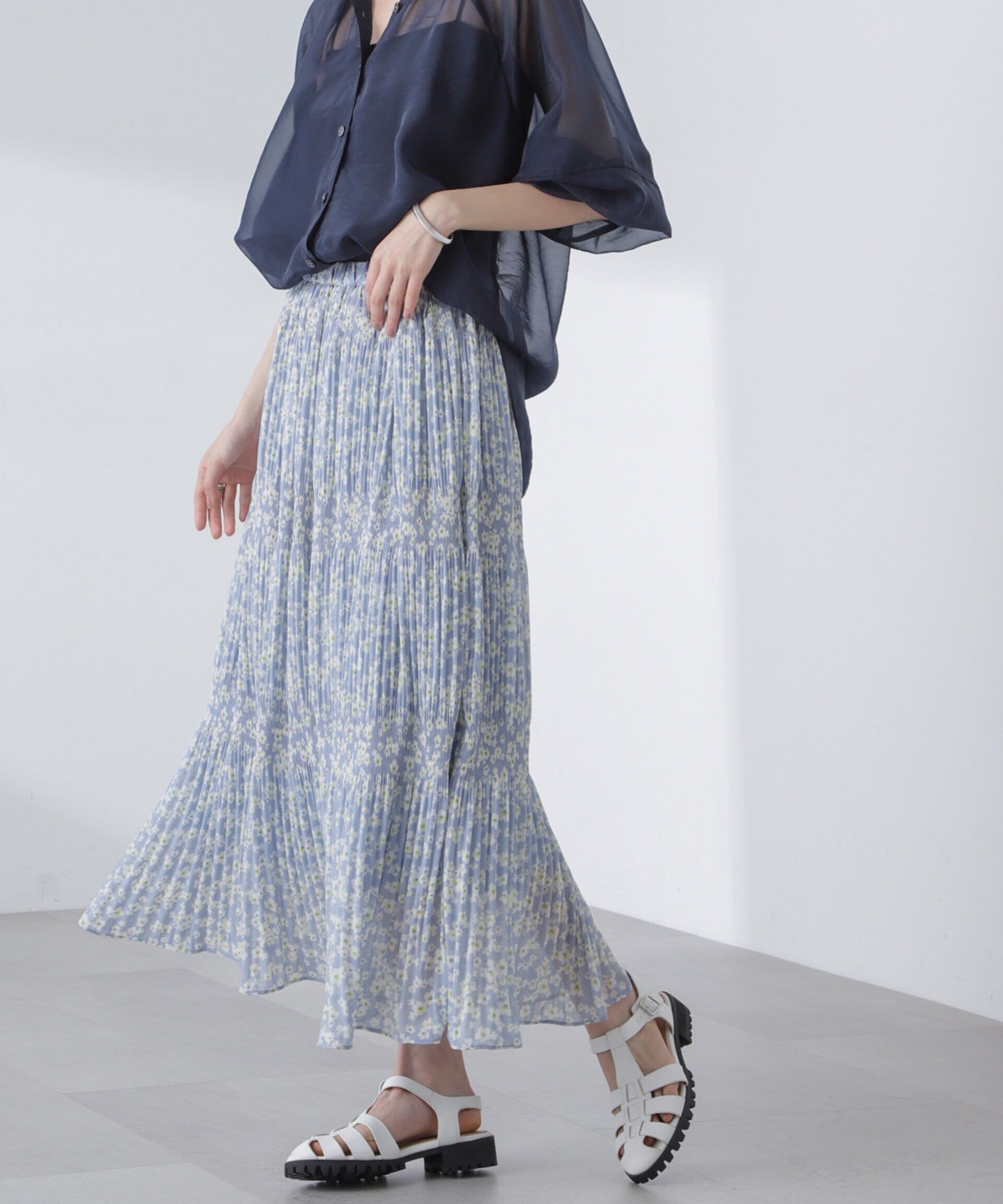 nano･universe「小花柄マジョリカプリーツスカート」|スカート|ブルー