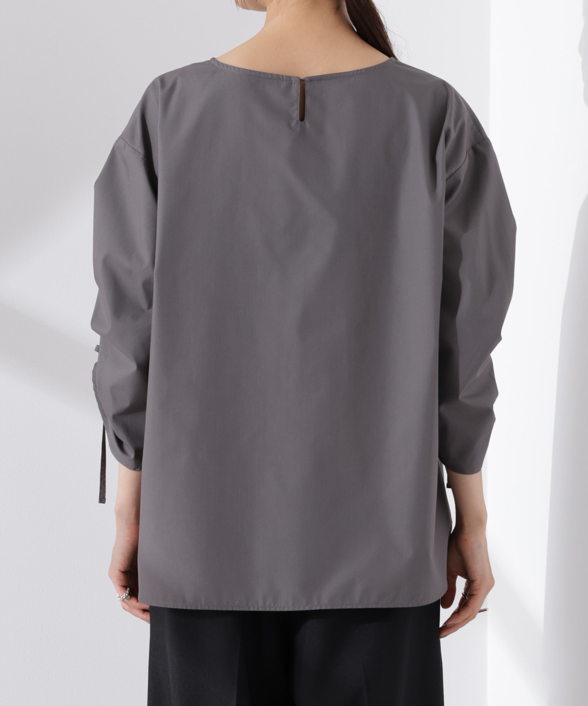 nano･universe「ドロストギャザースリーブプルオーバーシャツ」|シャツ・ブラウス|