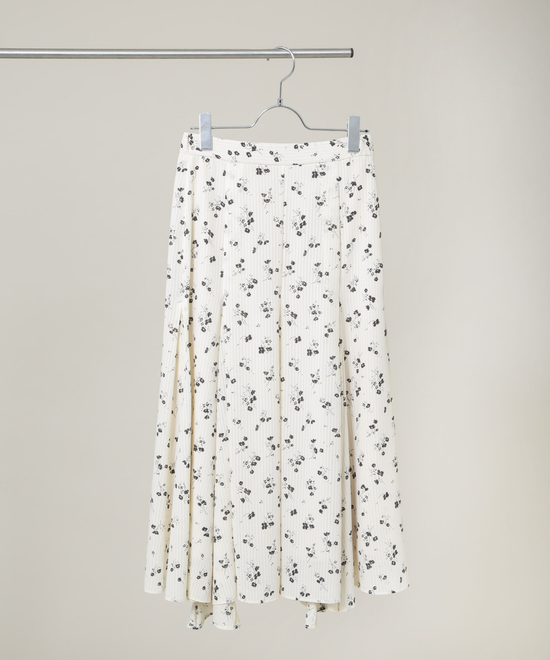 nano･universe「フラワープリントイレヘムタックフレアスカート(セットアップ可)」|スカート|