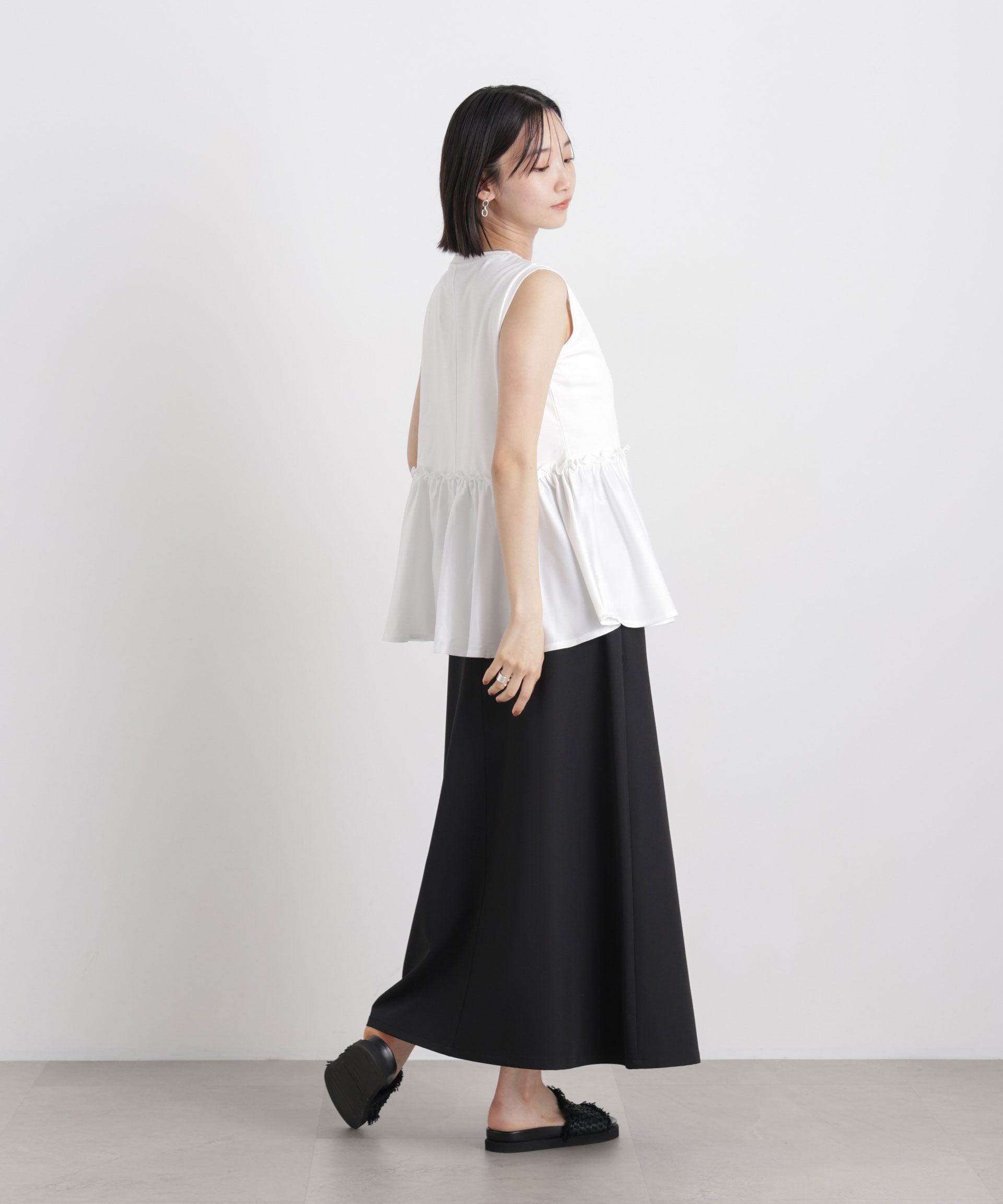 nano･universe「サテンペプラム異素材コンビノースリーブカットトップス」|Tシャツ・カットソー|